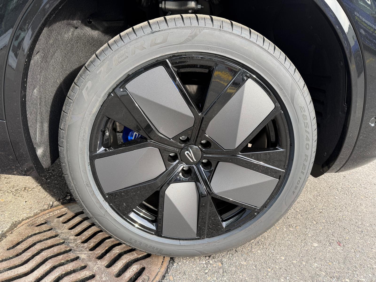 VW VW Touareg 3.0 TSI R-Line Final Edition Tiptronic-image-9