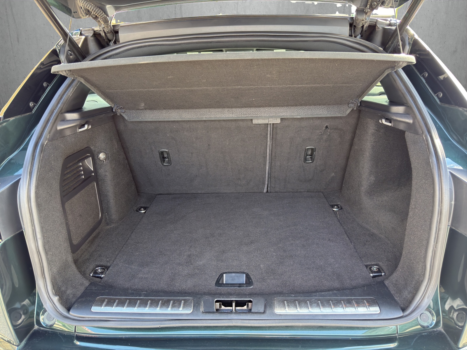 LAND ROVER Range Rover Evoque 2.2 SD4 Pure AT6-image-15