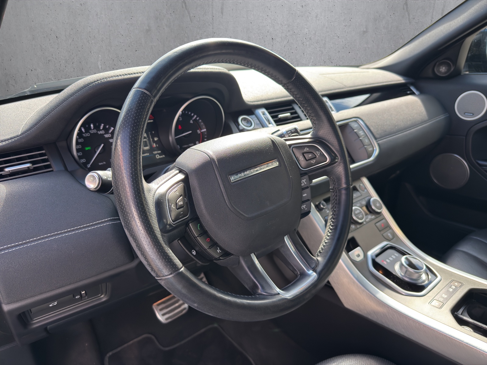 LAND ROVER Range Rover Evoque 2.2 SD4 Pure AT6-image-8