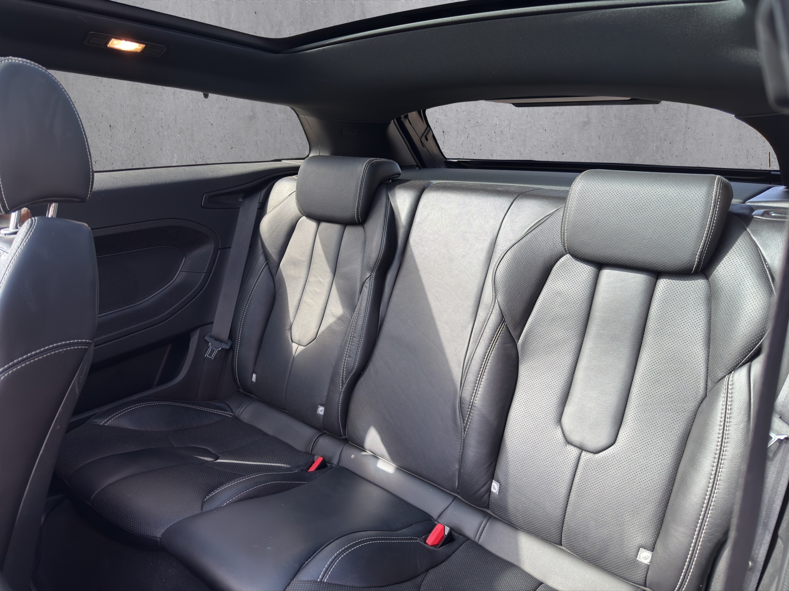 LAND ROVER Range Rover Evoque 2.2 SD4 Pure AT6-image-14
