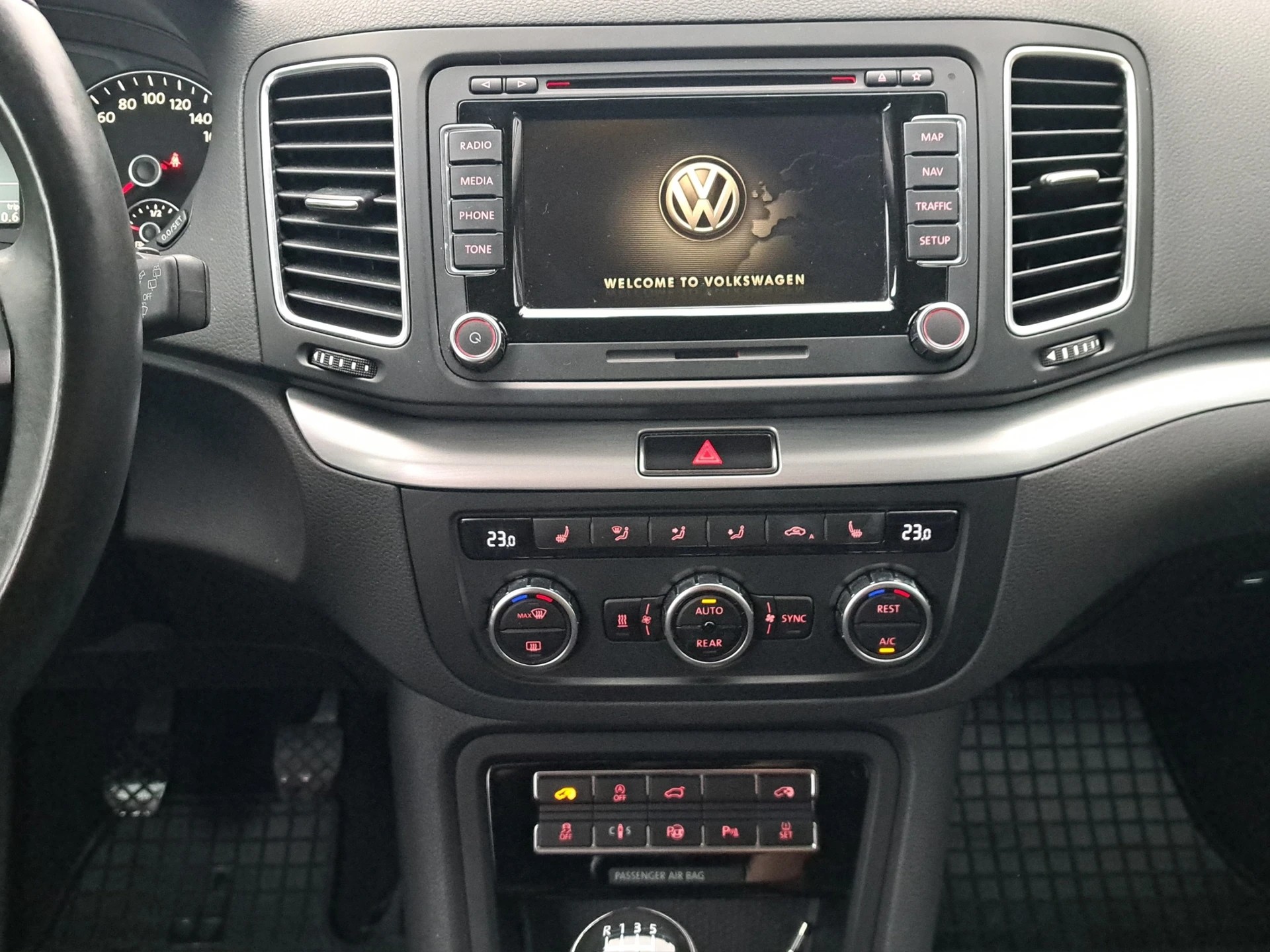 VW Sharan 2.0 TDI BlueMotion Technology Cup Anhängerkupplung-image-10
