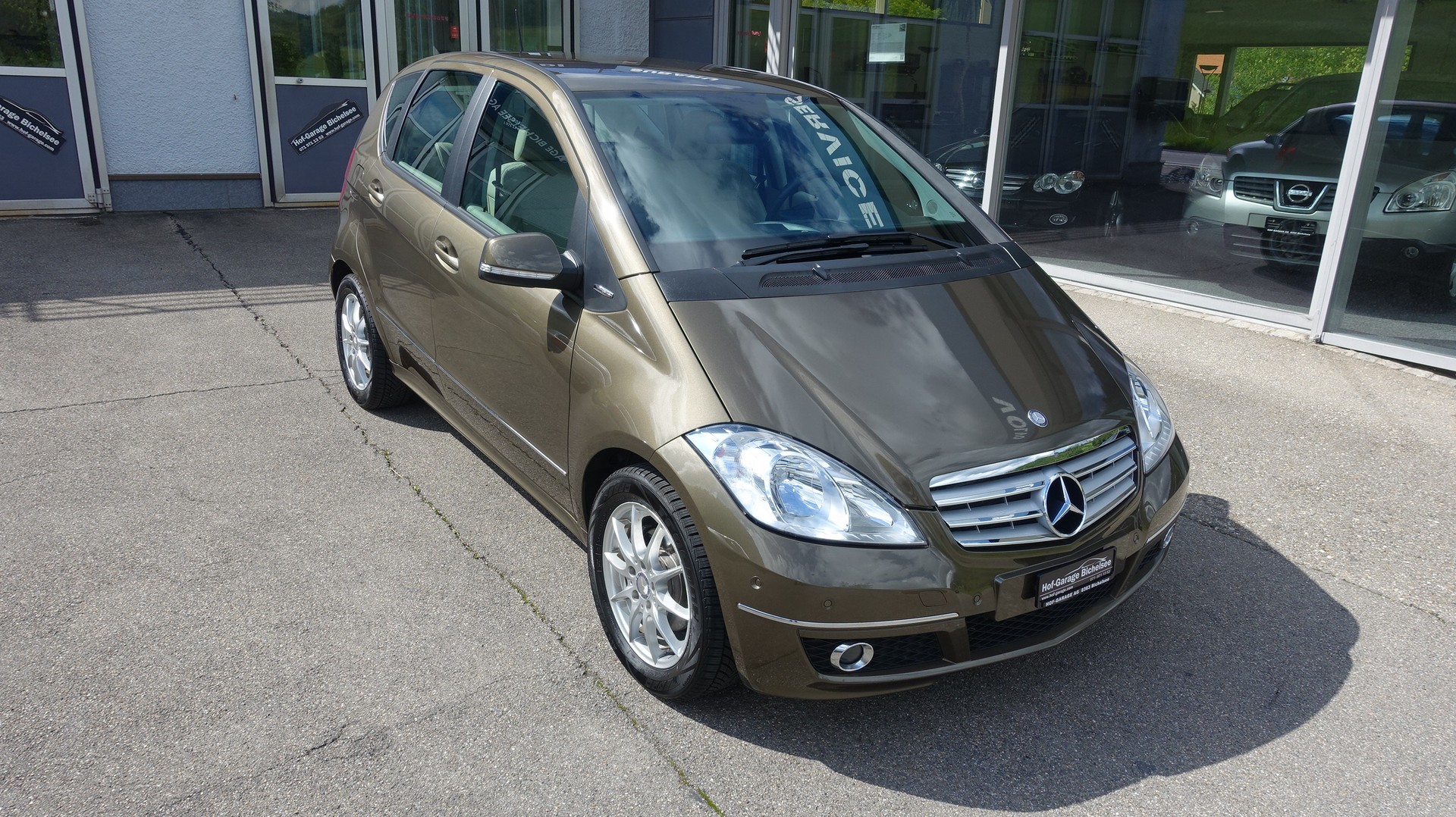 MERCEDES-BENZ A 180 Avantgarde Selection Autotronic-image-1