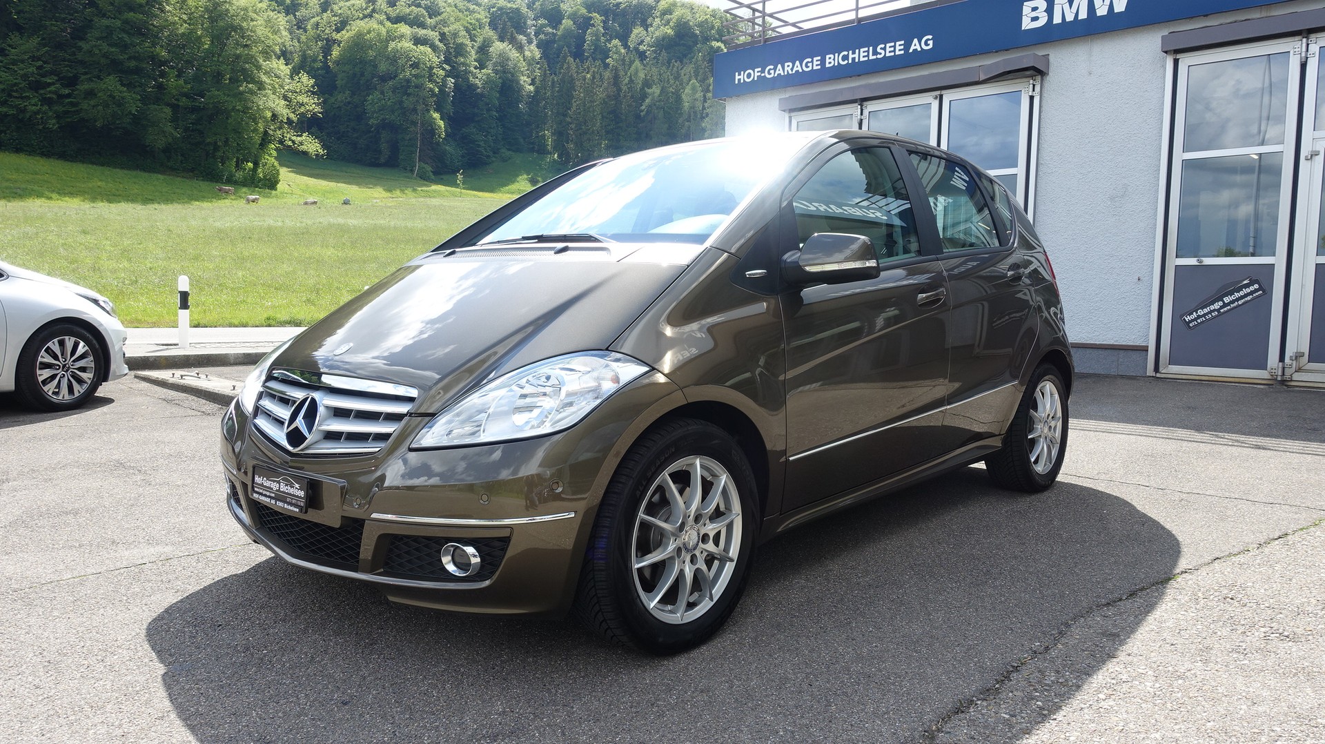 MERCEDES-BENZ A 180 Avantgarde Selection Autotronic-image-3