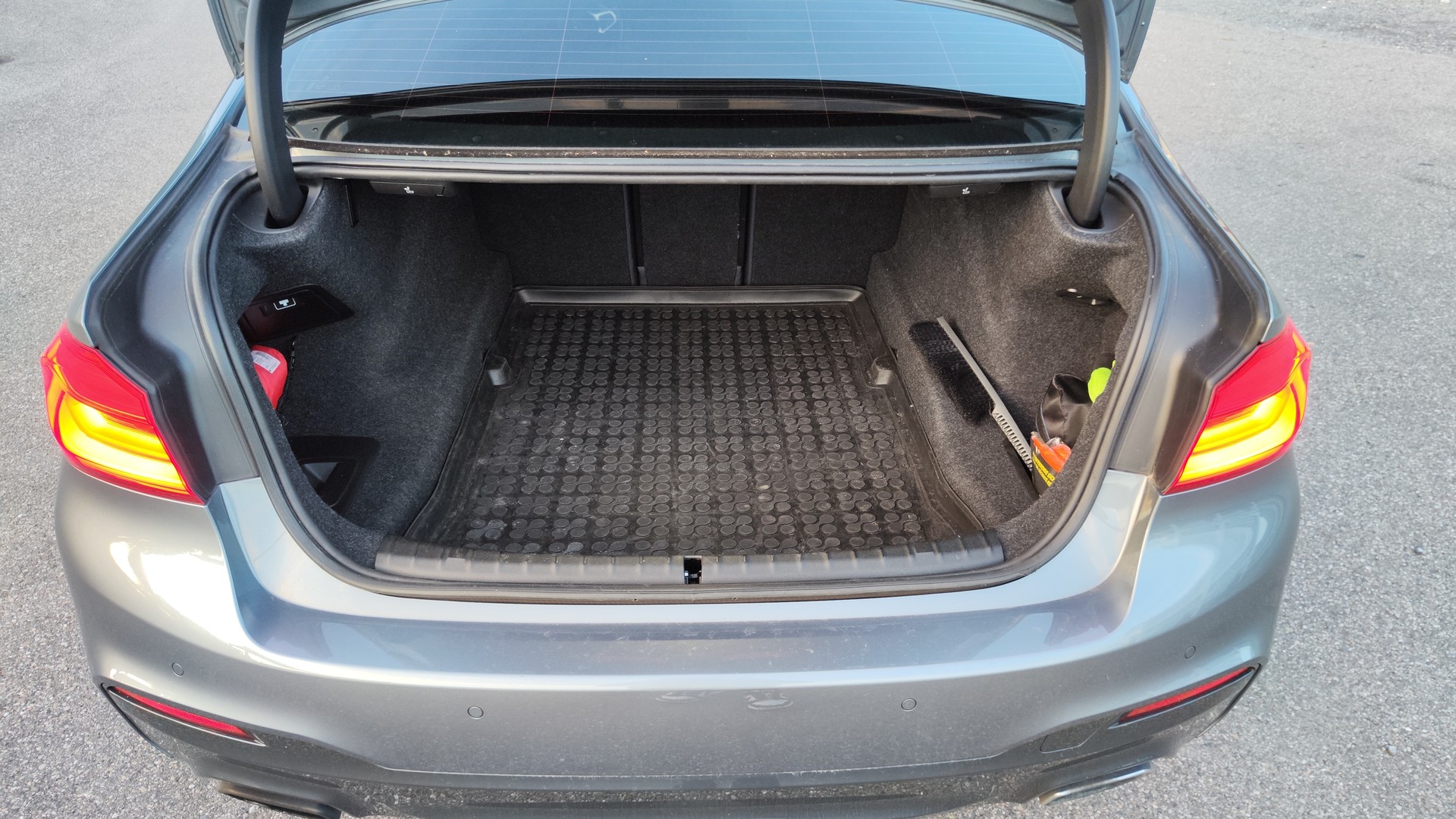 BMW 540i xDrive Sport Line Steptronic M Paket-image-14