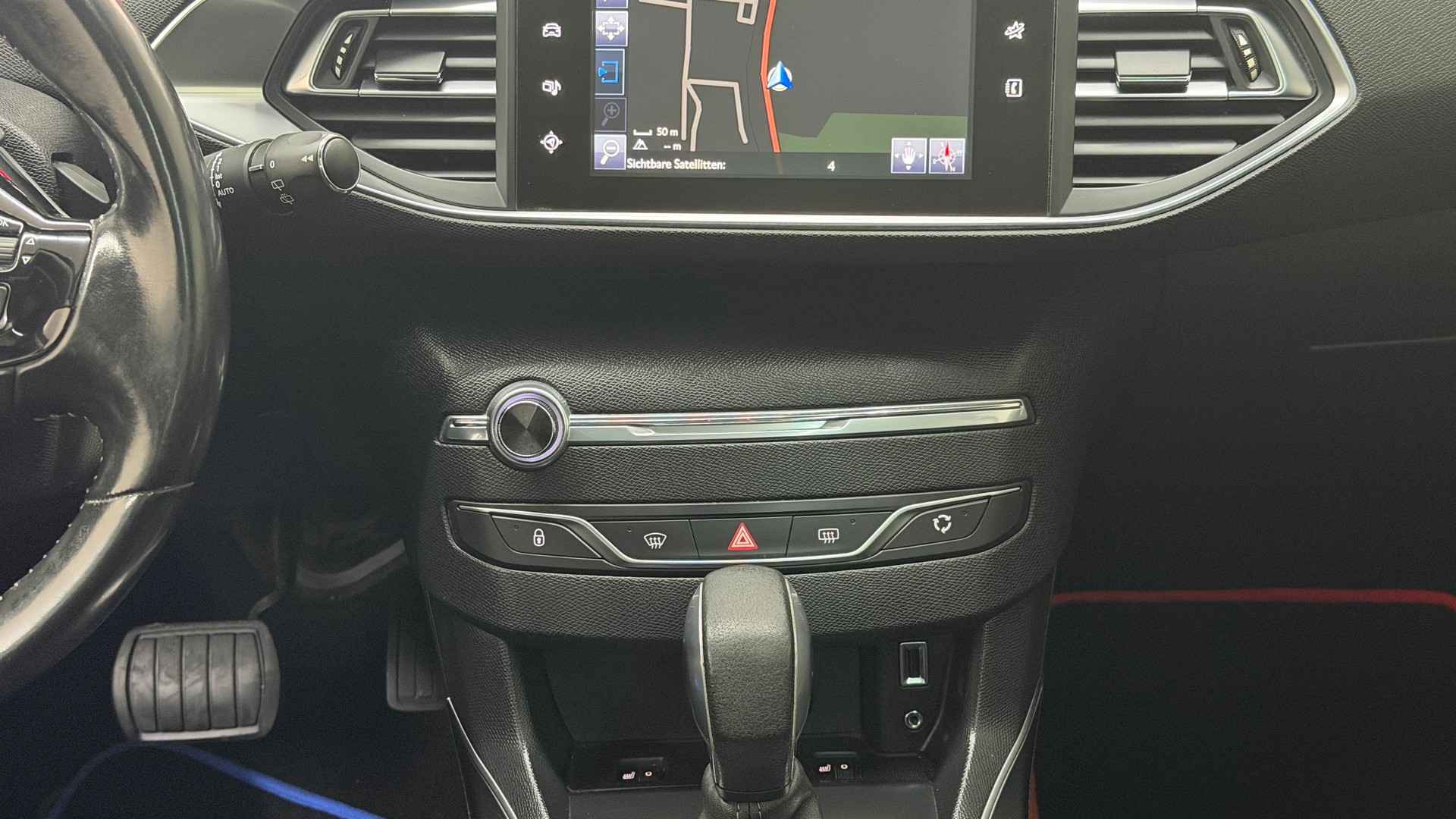 PEUGEOT 308 SW 1.2 THP Allure Automatic-image-10