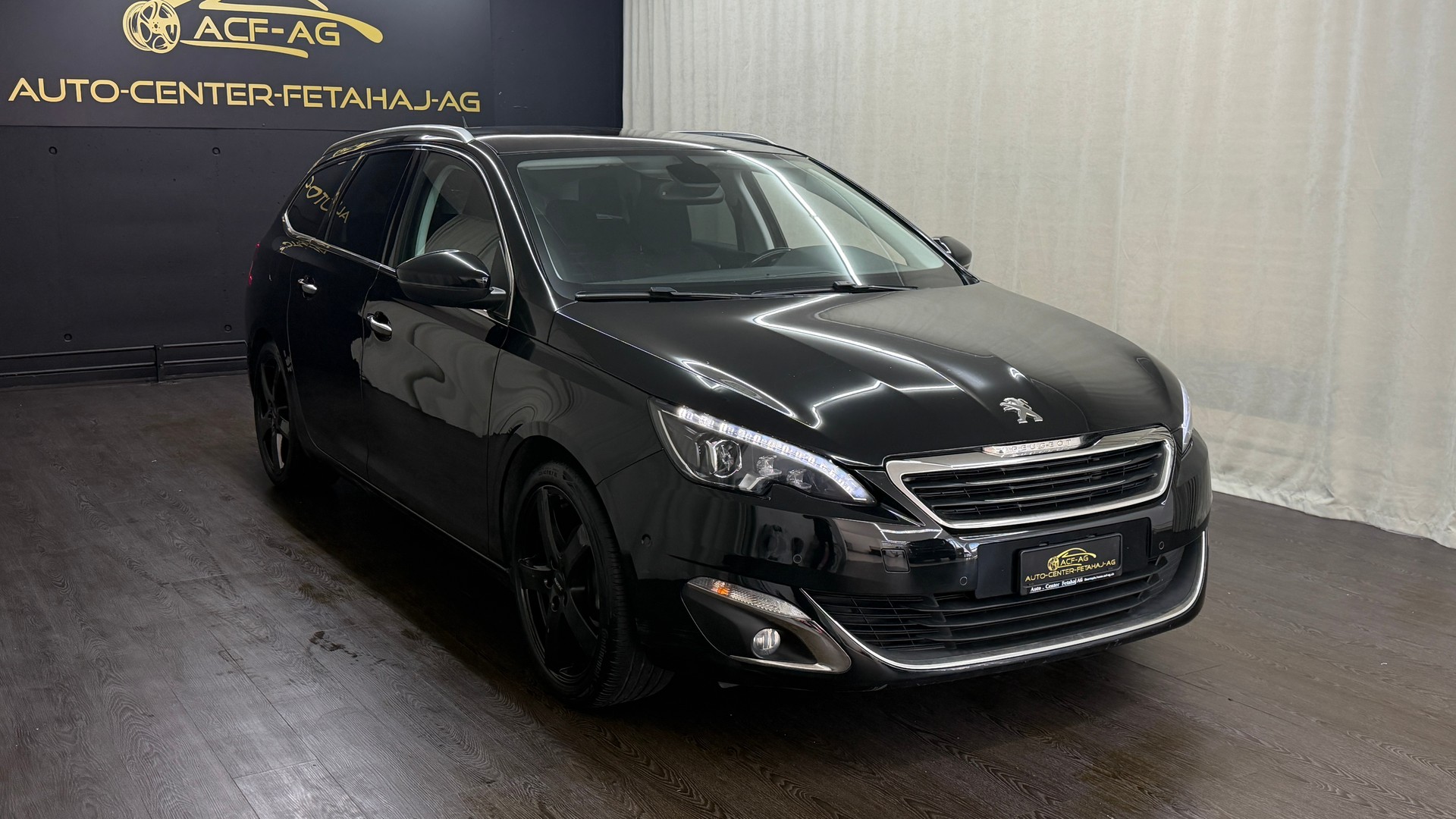 PEUGEOT 308 SW 1.2 THP Allure Automatic-image-2