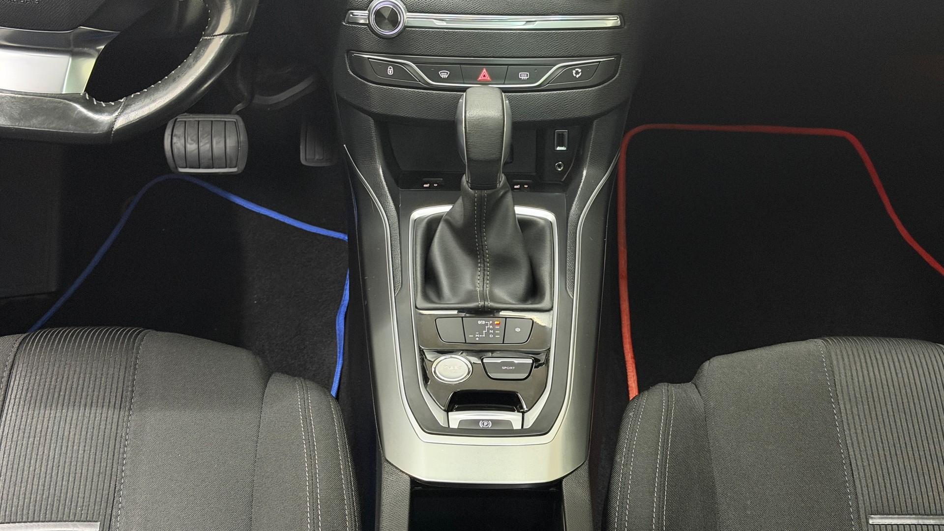 PEUGEOT 308 SW 1.2 THP Allure Automatic-image-14