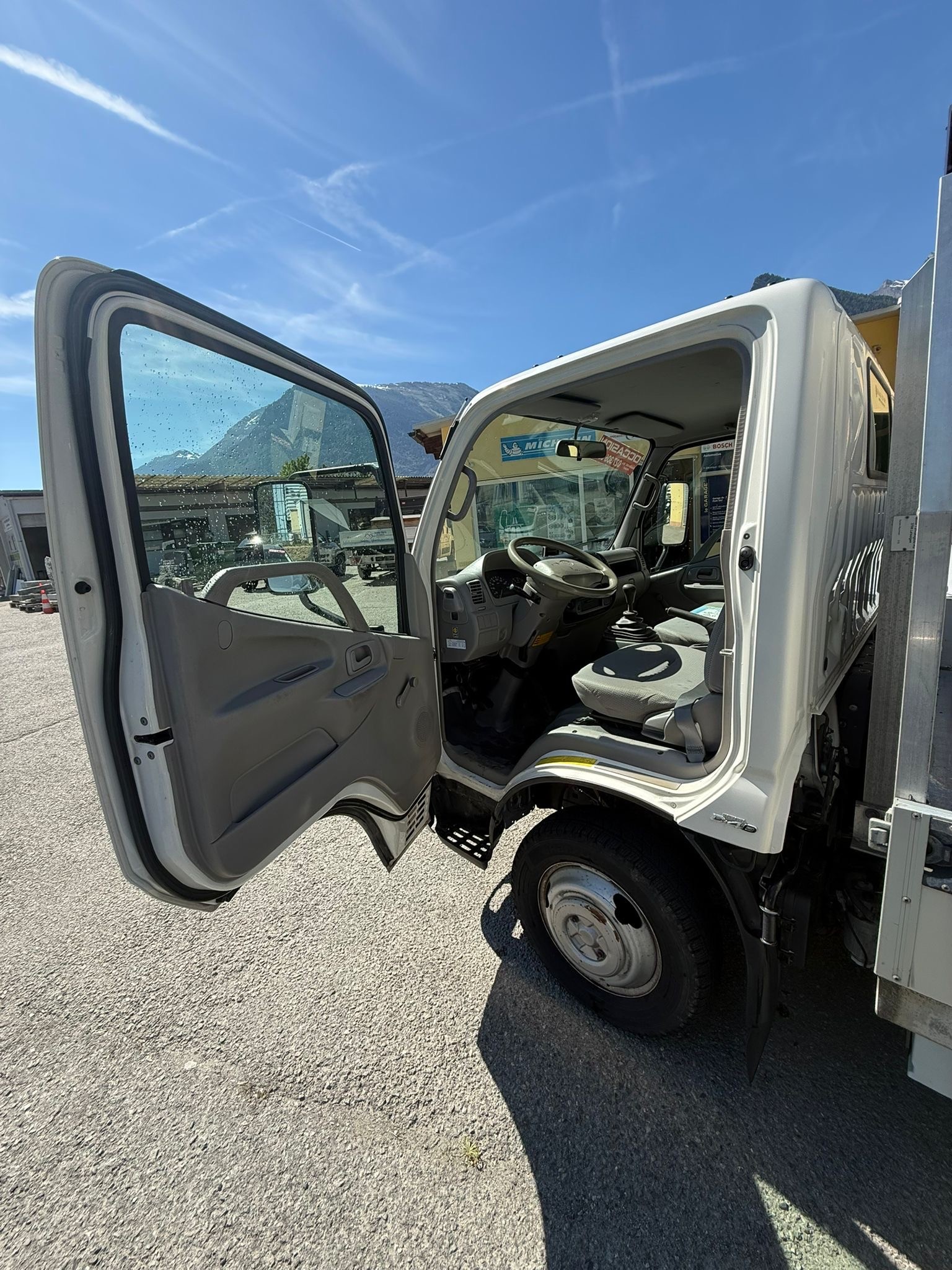 TOYOTA Dyna 150 SWB-image-5