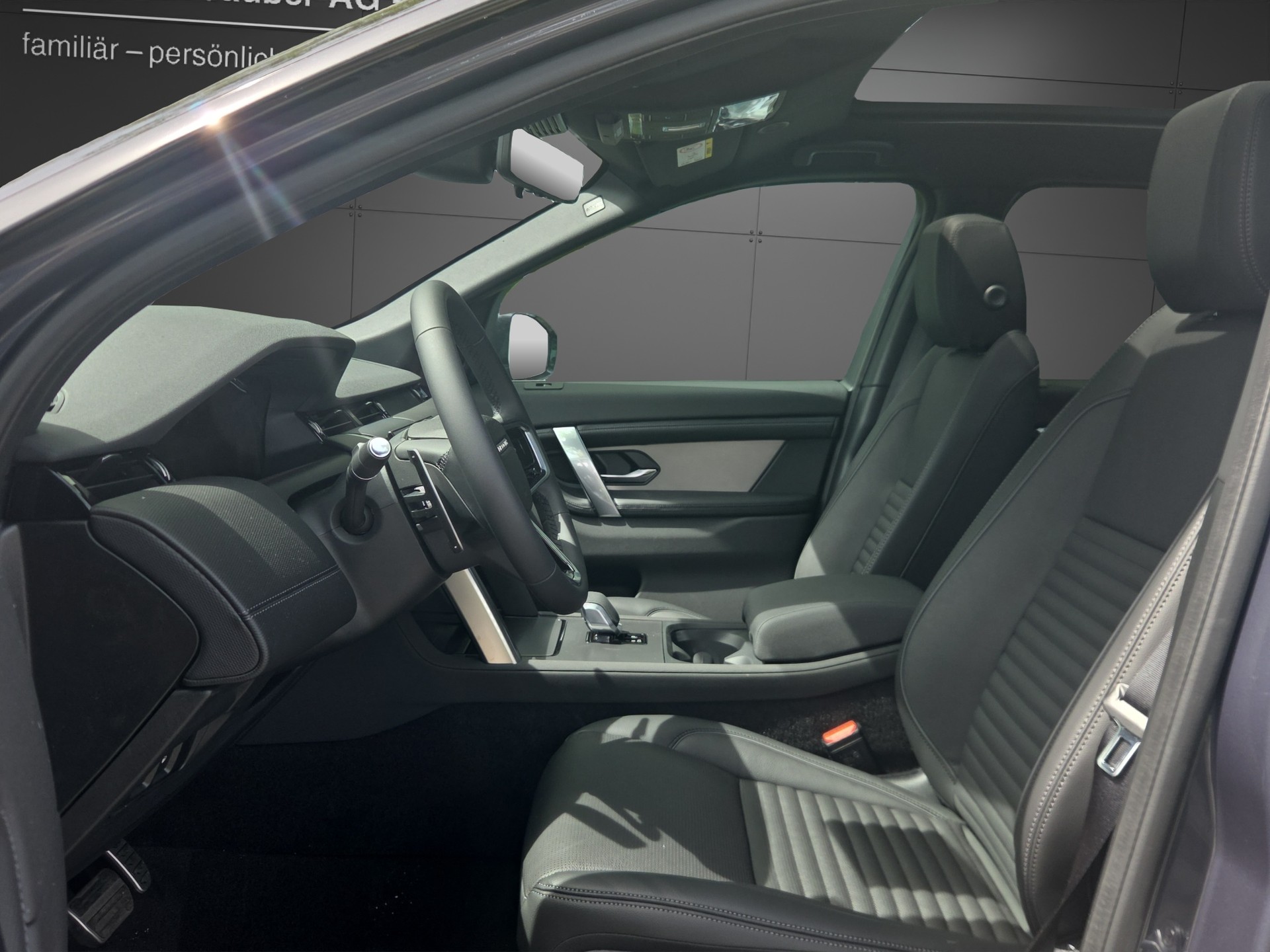 LAND ROVER Discovery Sport P270e 1.5 PHEV Landmark AT8-image-5