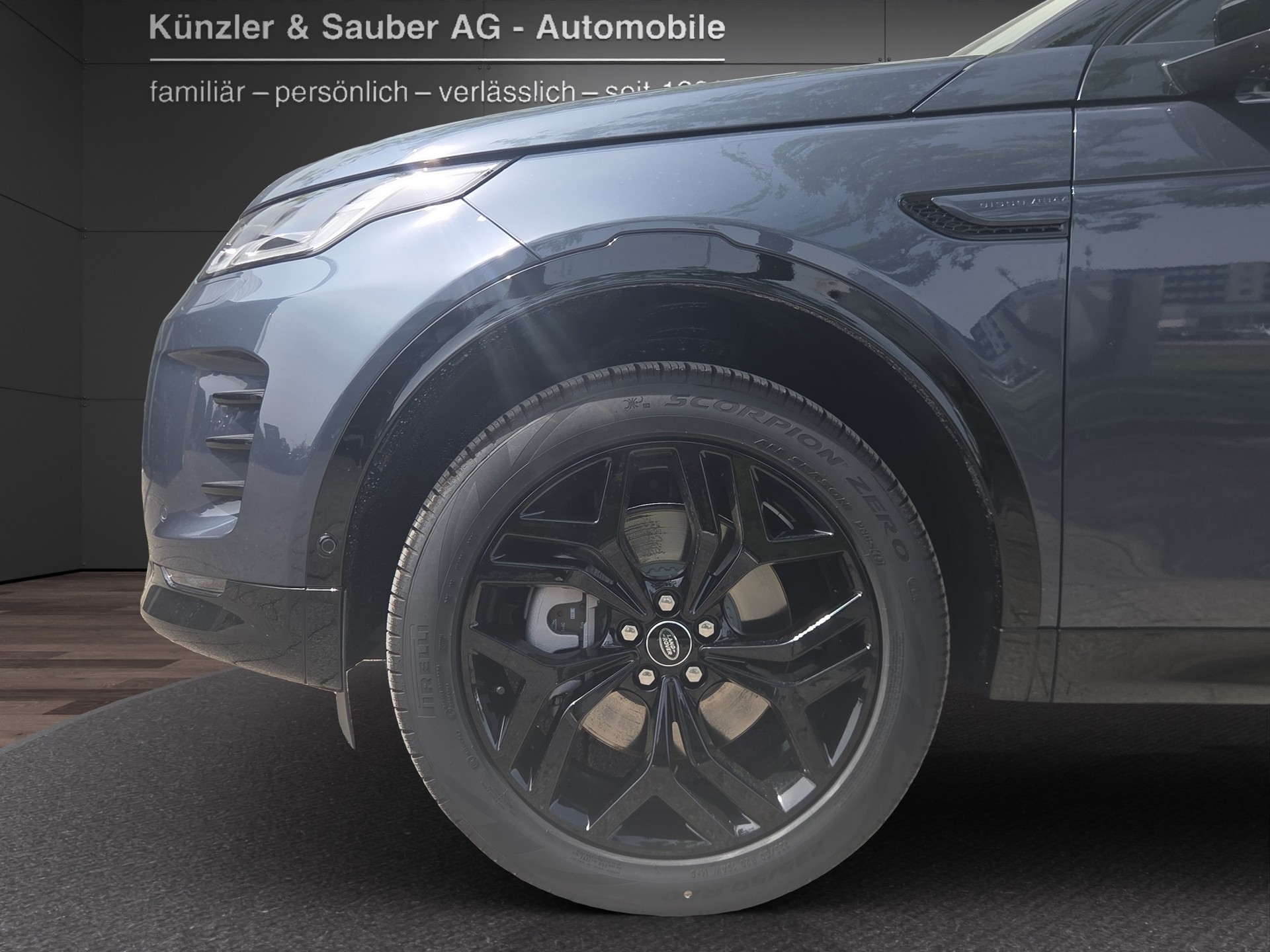 LAND ROVER Discovery Sport P270e 1.5 PHEV Landmark AT8-showroom-element-2