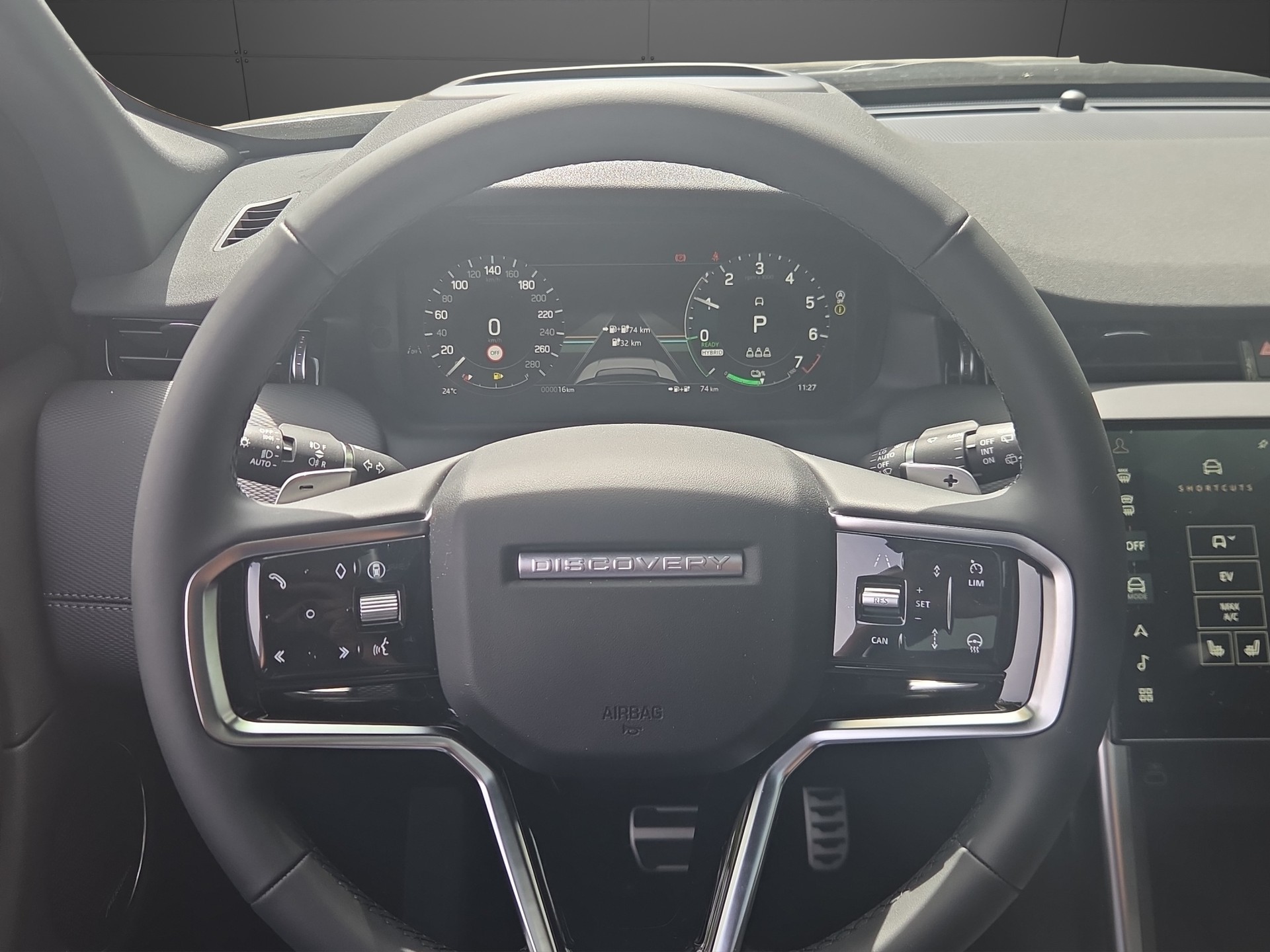 LAND ROVER Discovery Sport P270e 1.5 PHEV Landmark AT8-image-8