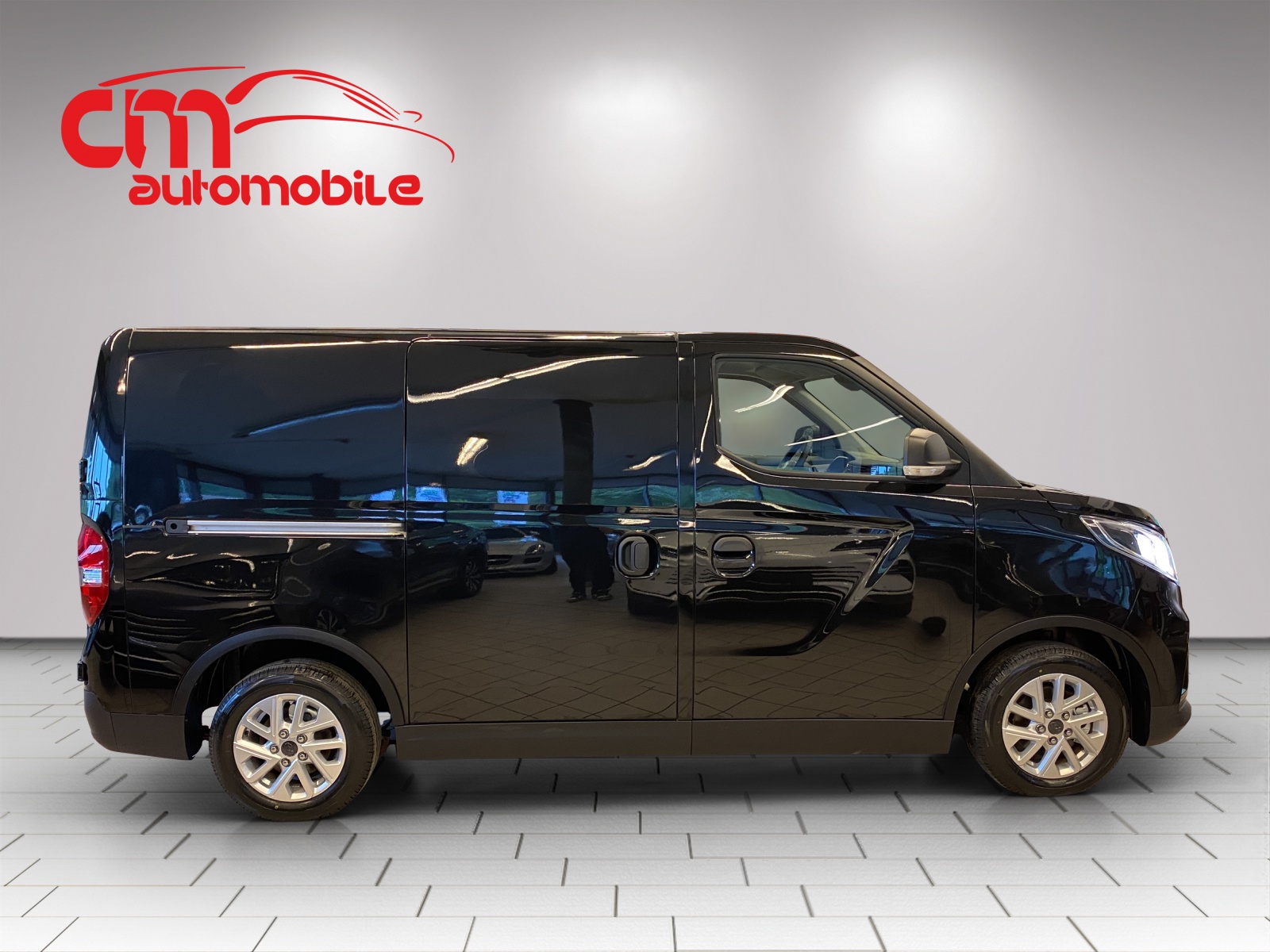 MAXUS eDELIVER 3 Kastenaufbau L1H1 50kWh-showroom-element-3