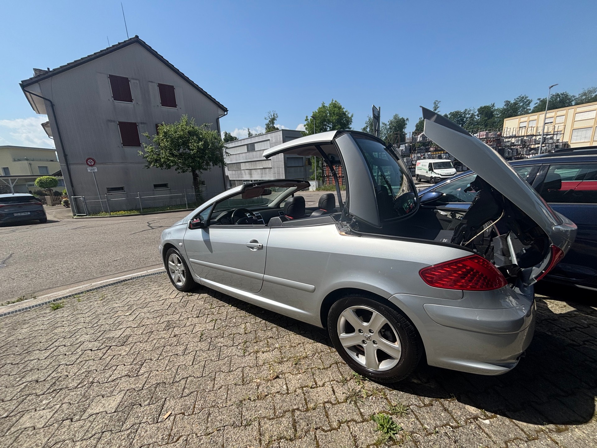 PEUGEOT 307 CC 2.0 16V-image-8