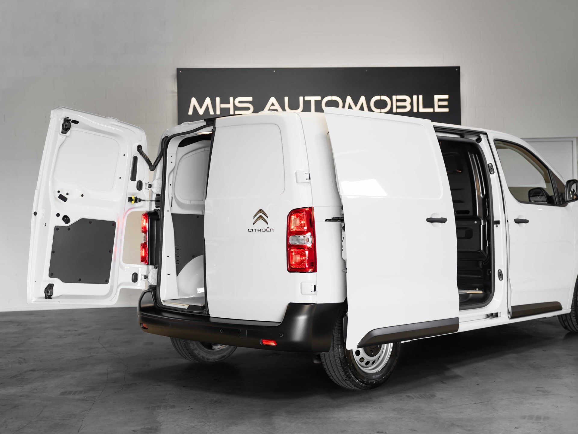 CITROEN e-Jumpy M 50kWh-image-17