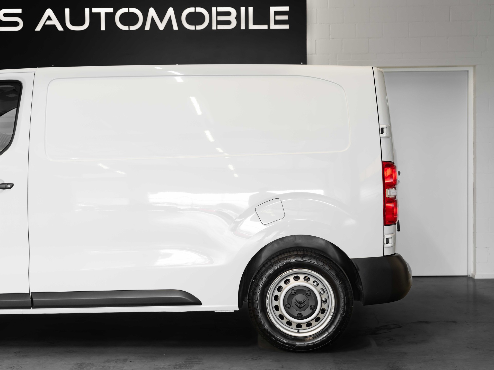 CITROEN e-Jumpy M 50kWh-image-12
