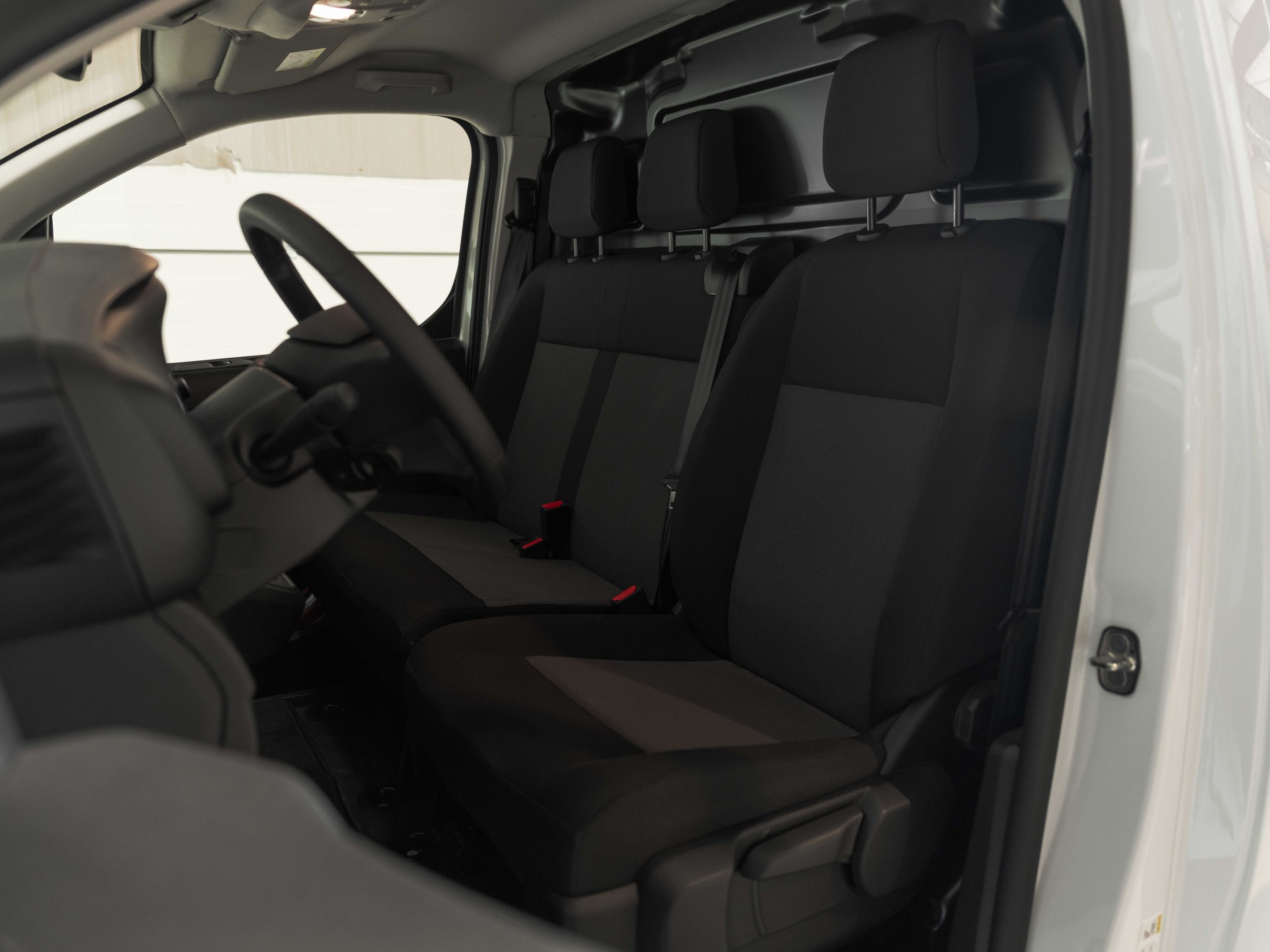 CITROEN e-Jumpy M 50kWh-image-9