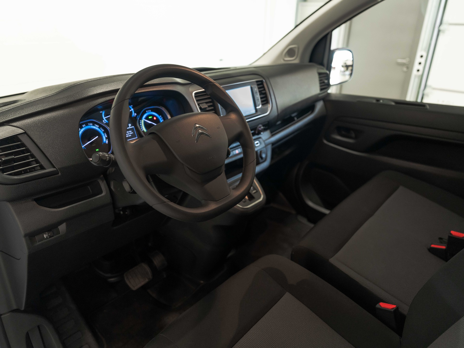 CITROEN e-Jumpy M 50kWh-image-7