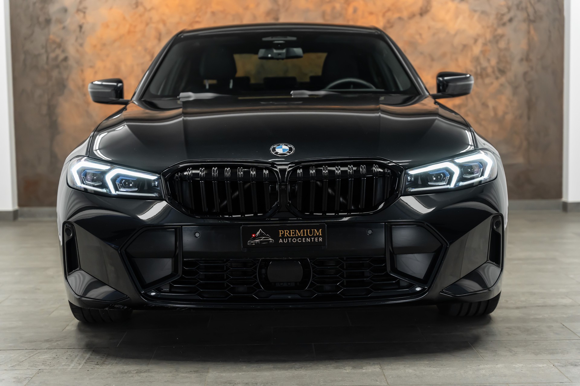 BMW 330i xDrive Steptronic M Sport *Facelift*Laser*Leder*Fahrassist*360°*-image-5