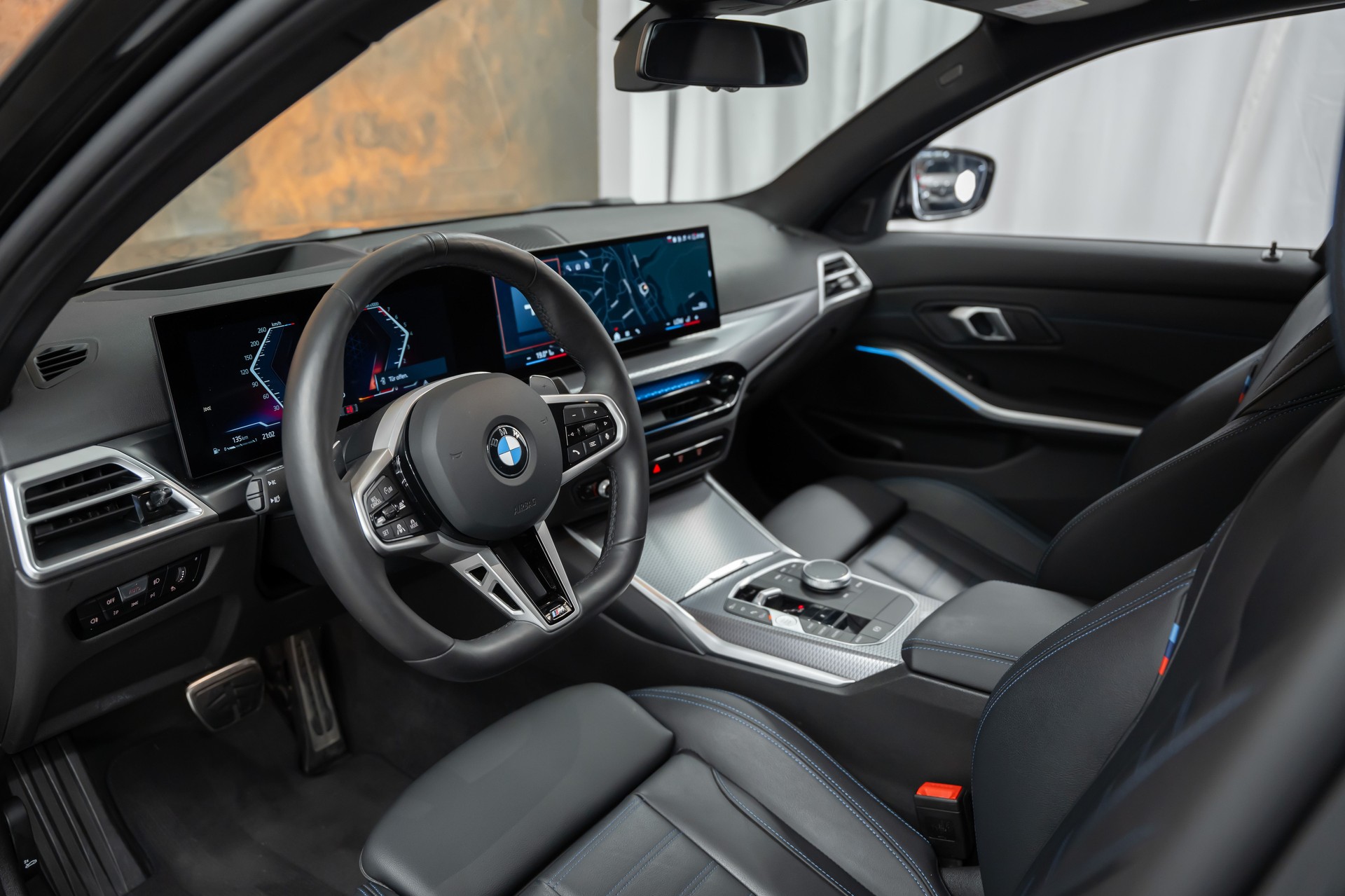 BMW 330i xDrive Steptronic M Sport *Facelift*Laser*Leder*Fahrassist*360°*-image-11