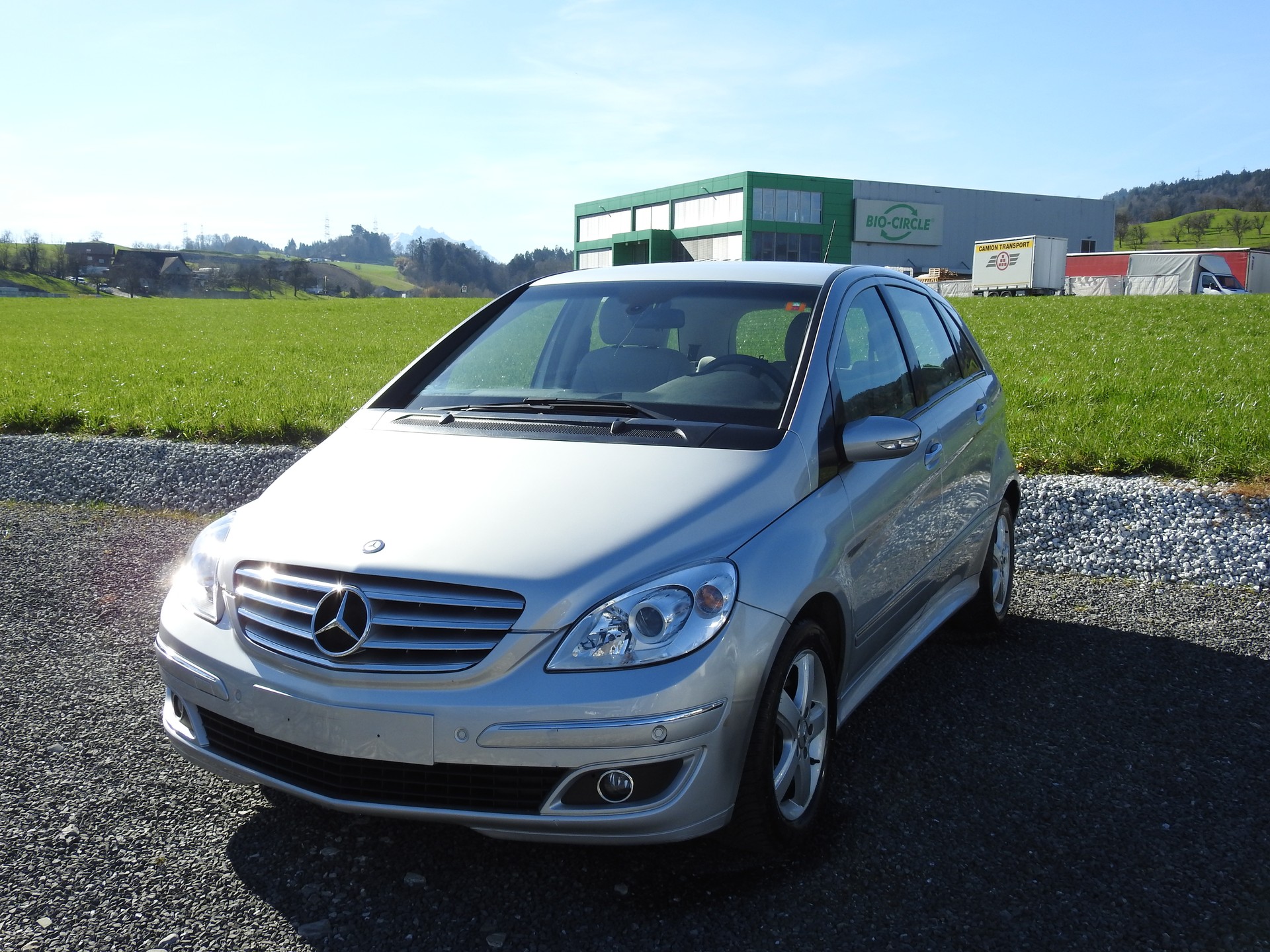 MERCEDES-BENZ B 200-image-0