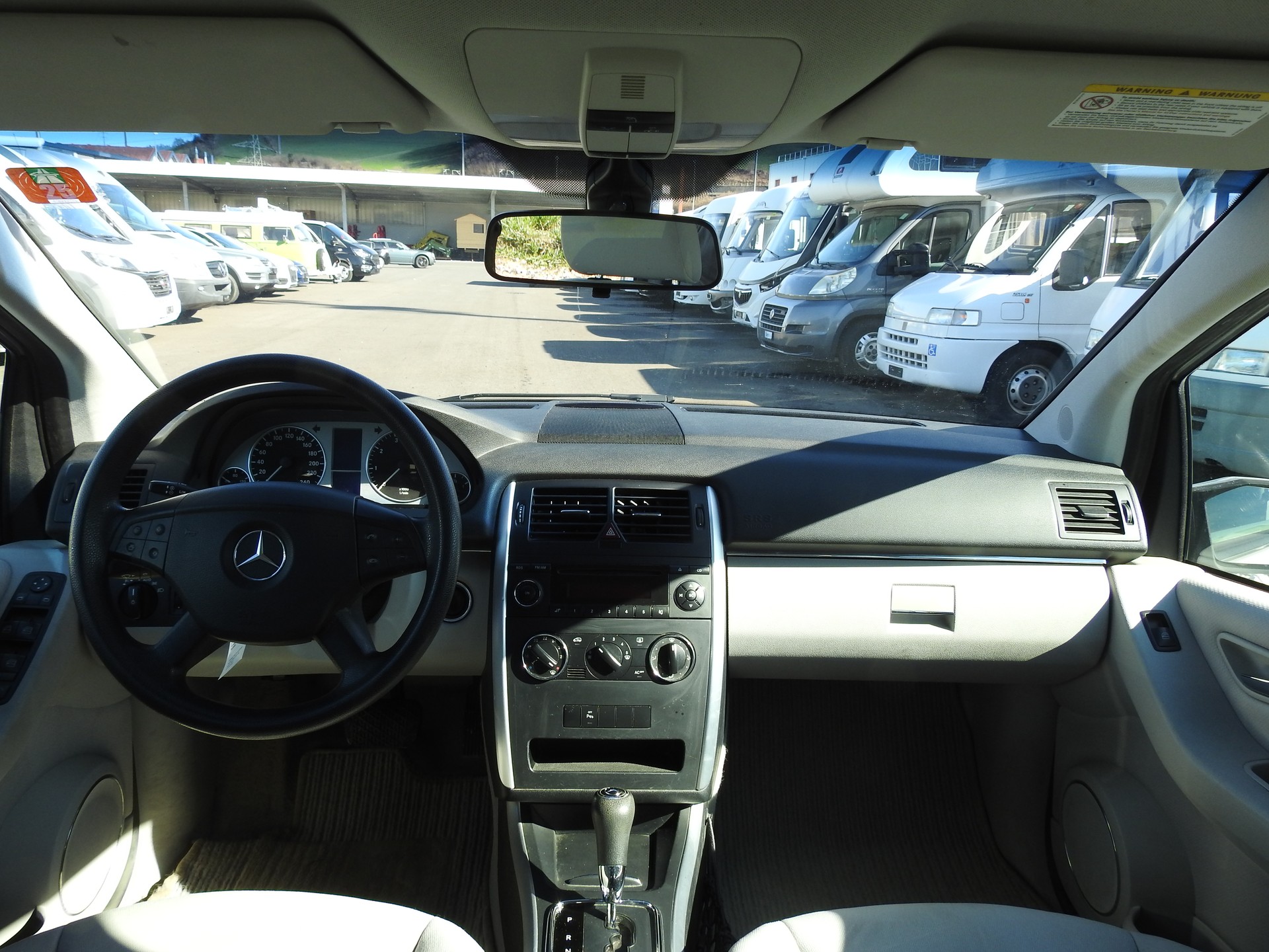 MERCEDES-BENZ B 200-image-15