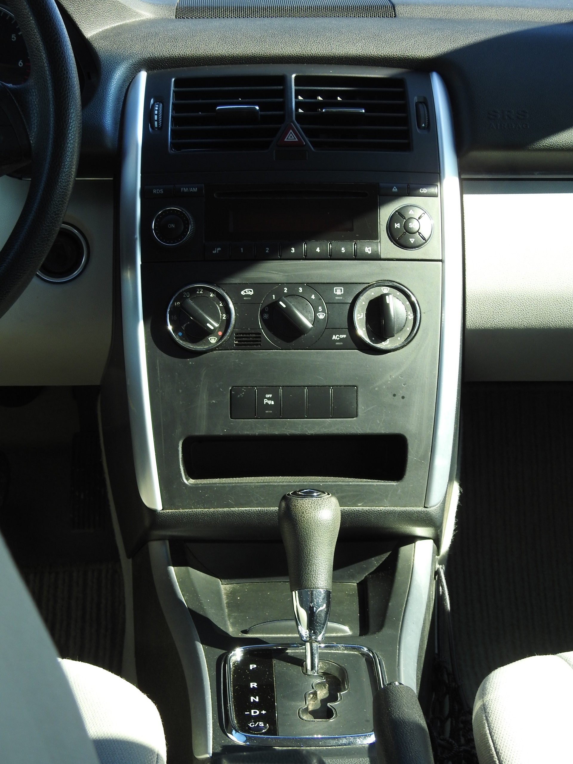 MERCEDES-BENZ B 200-image-16