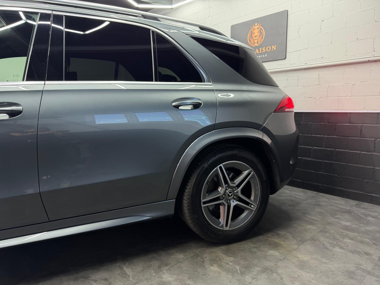 MERCEDES-BENZ GLE 450 4Matic AMG Line 9G-Tronic | 7.Plätzer-showroom-element-3