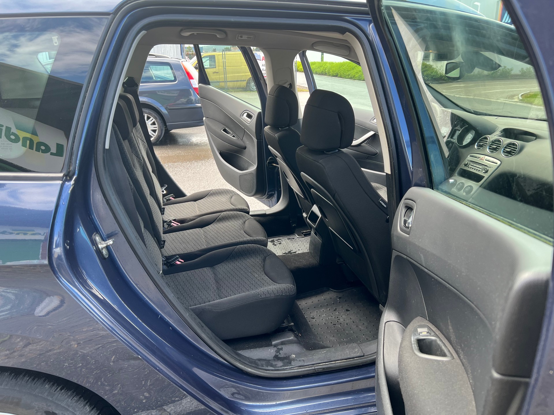 PEUGEOT 308 SW 2.0 HDI Sport Pack Automatic-image-10