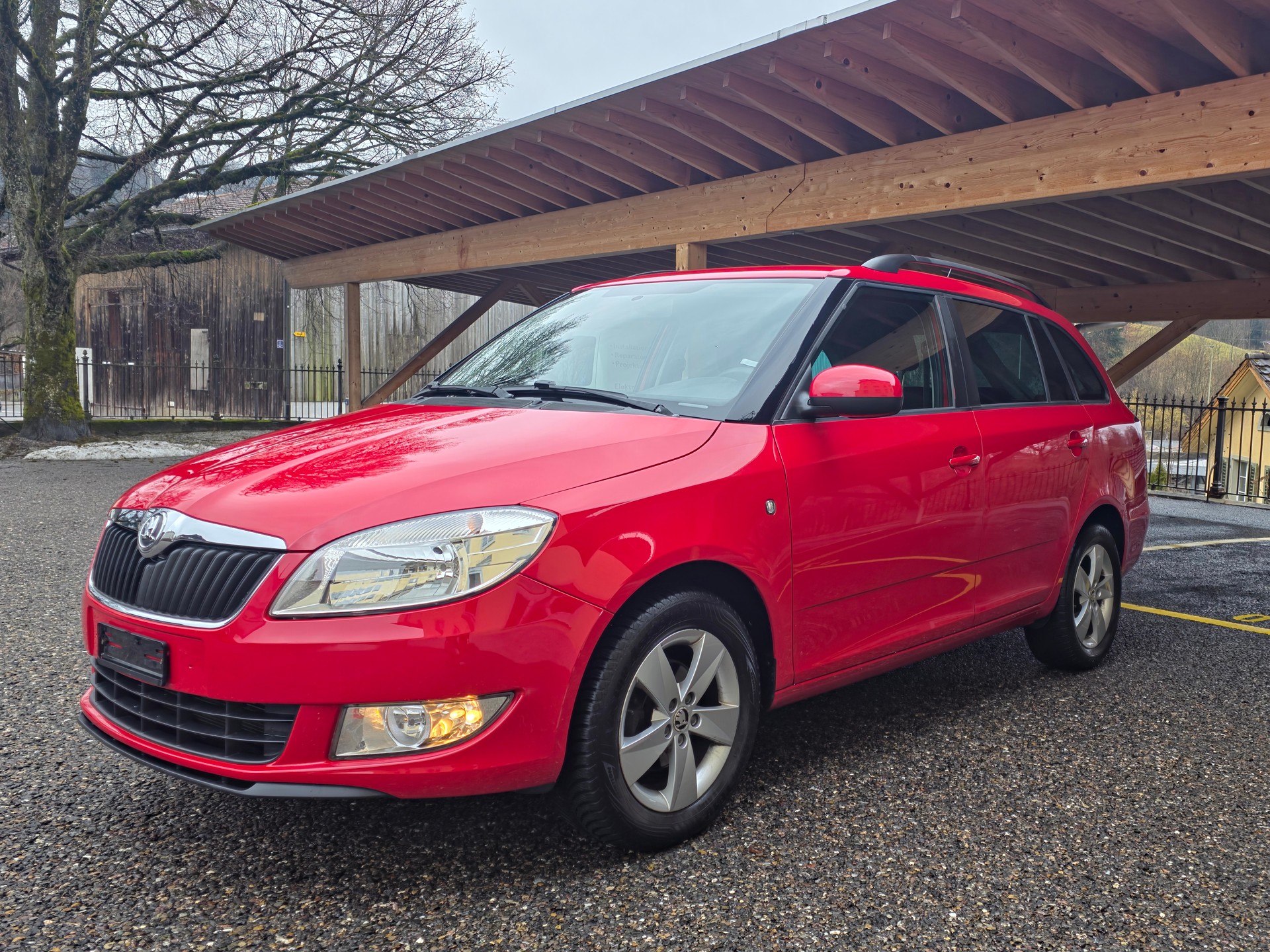 SKODA Fabia 1.2 TSI Ambition Plus-showroom-element-1