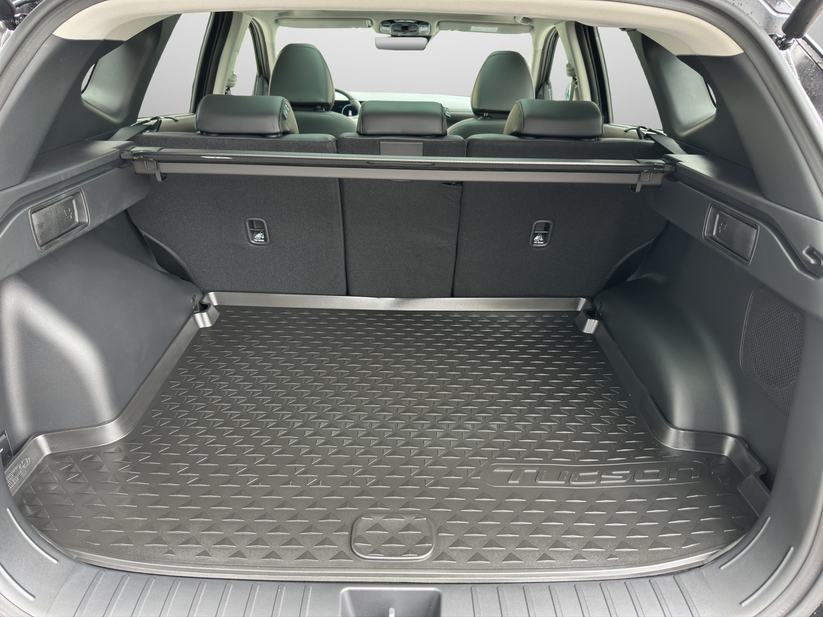 HYUNDAI Tucson 1.6 T-GDi HEV Vertex Swiss Edition 4WD MY26-image-14
