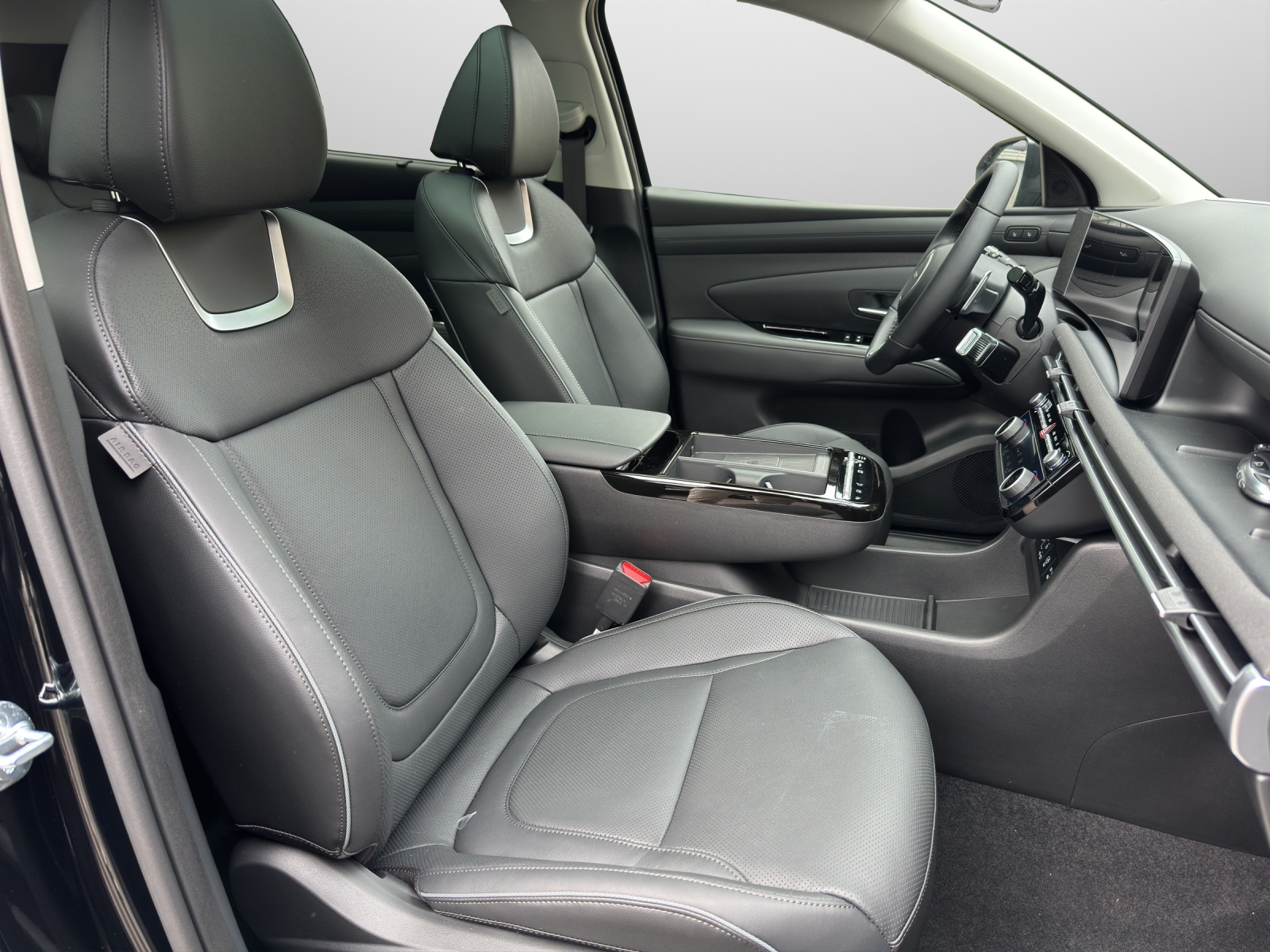 HYUNDAI Tucson 1.6 T-GDi HEV Vertex Swiss Edition 4WD MY26-image-10