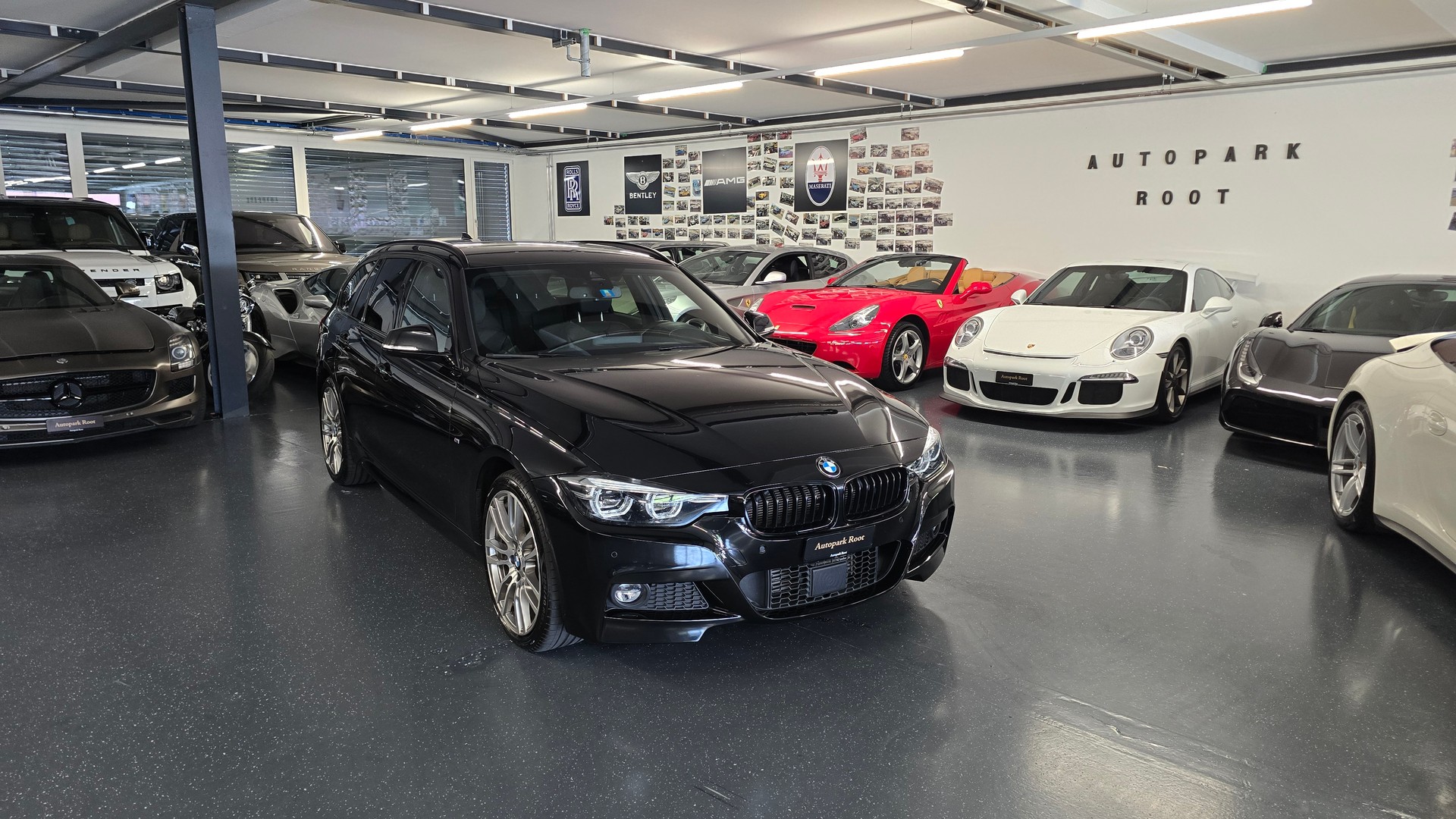 BMW 320d xDrive Touring Edition M Sport Steptronic-showroom-element-1