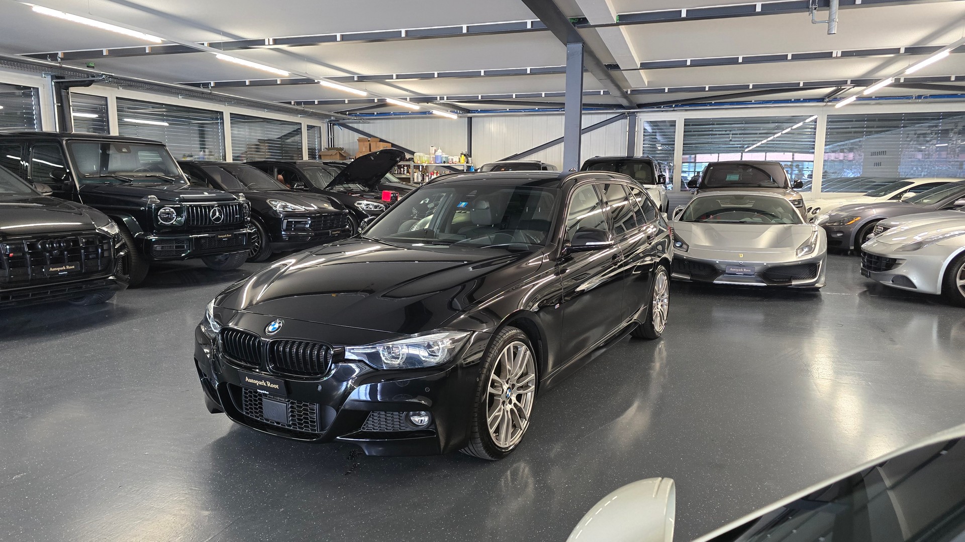 BMW 320d xDrive Touring Edition M Sport Steptronic-image-11