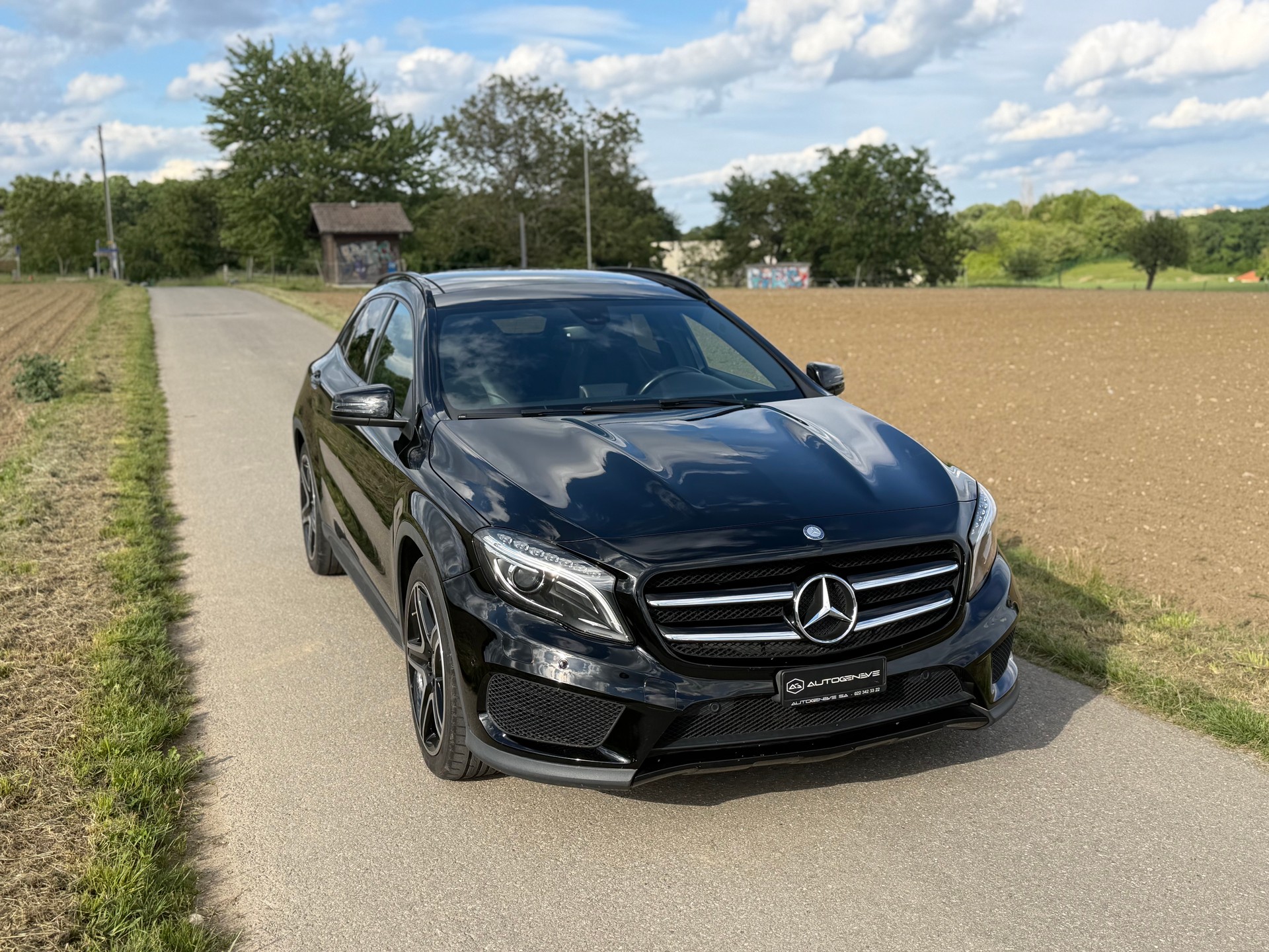 MERCEDES-BENZ GLA 200 AMG Line 7G-DCT-image-7