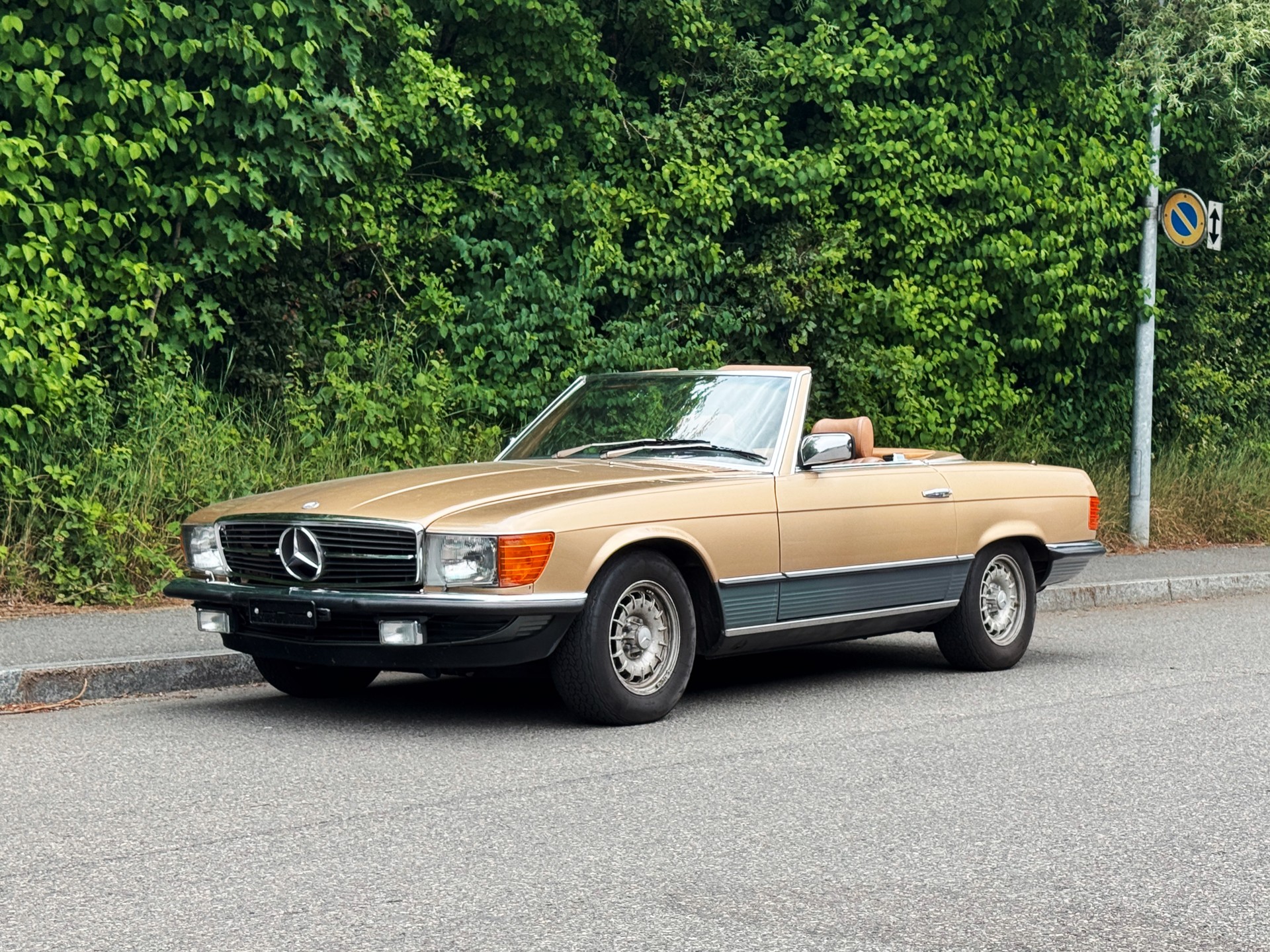 MERCEDES-BENZ SL 500-showroom-element-2