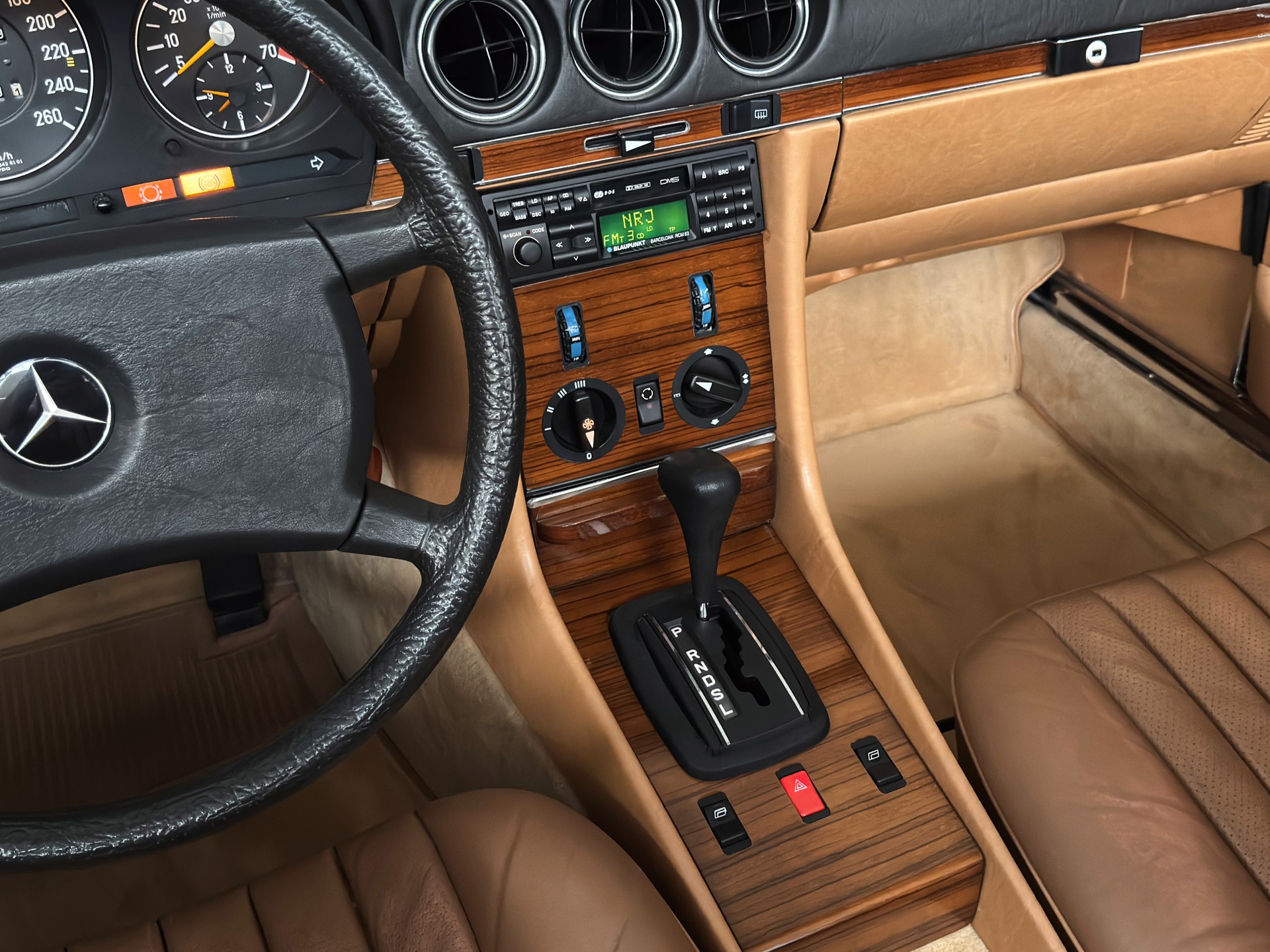 MERCEDES-BENZ SL 500-image-25