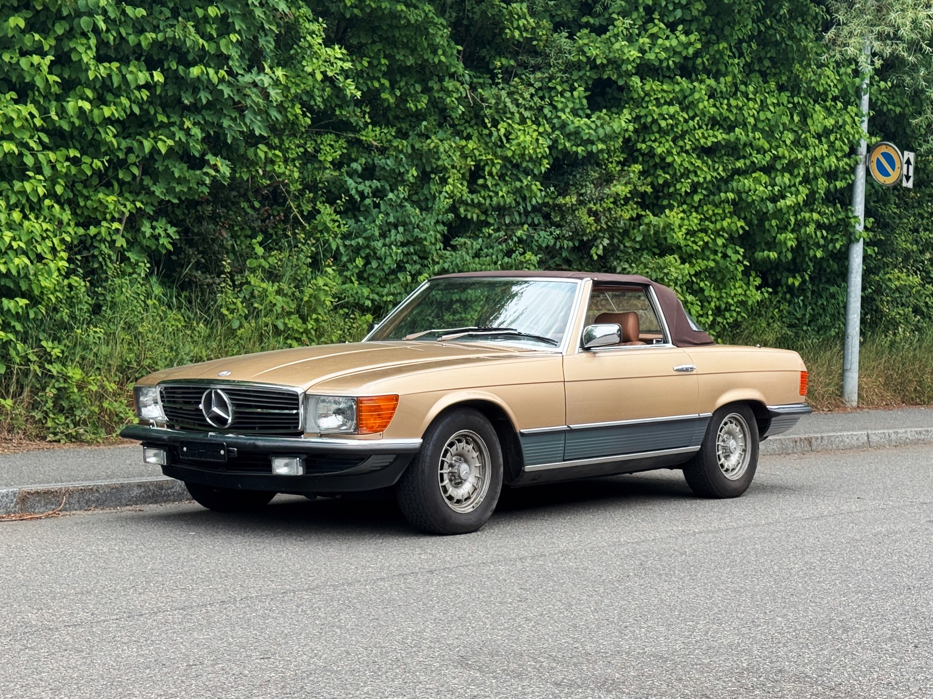 MERCEDES-BENZ SL 500-showroom-element-1
