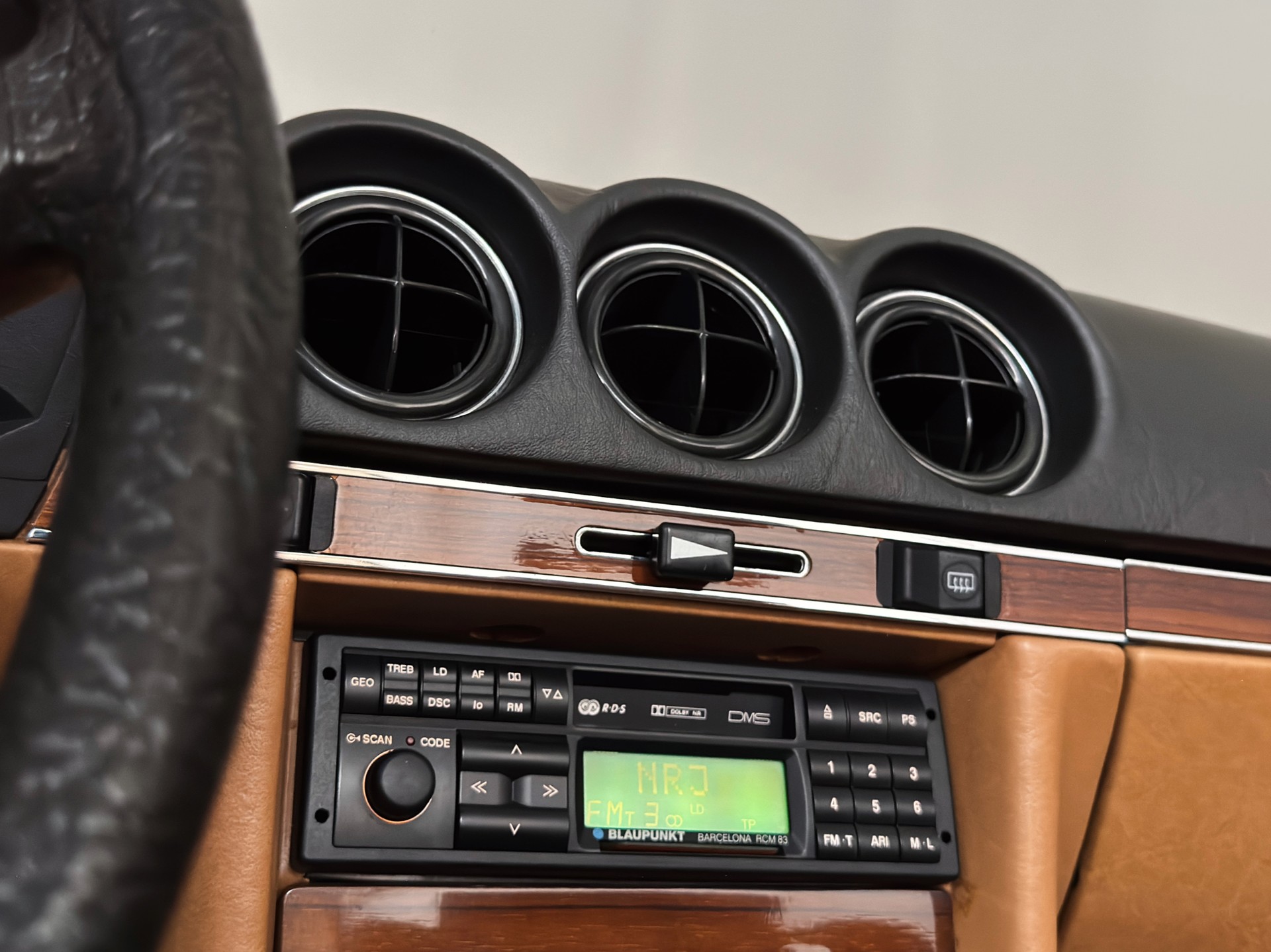 MERCEDES-BENZ SL 500-image-28