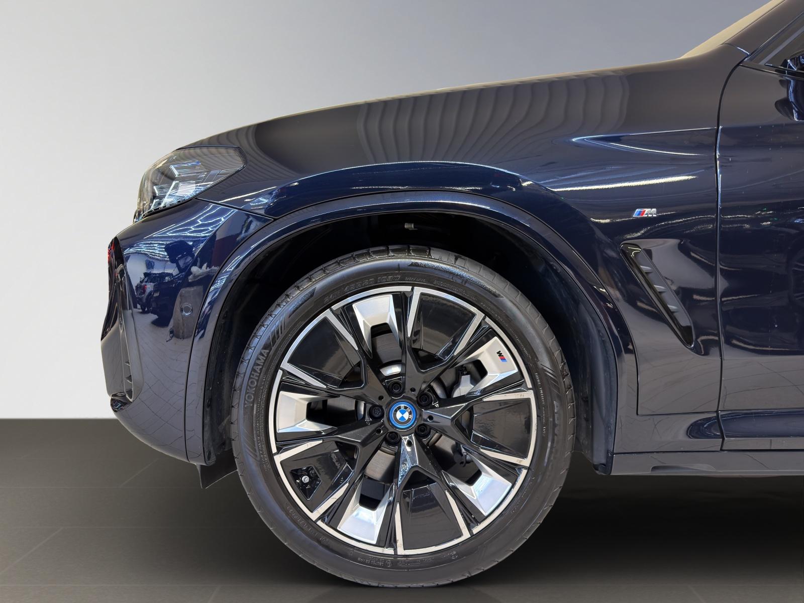 BMW iX3-image-20