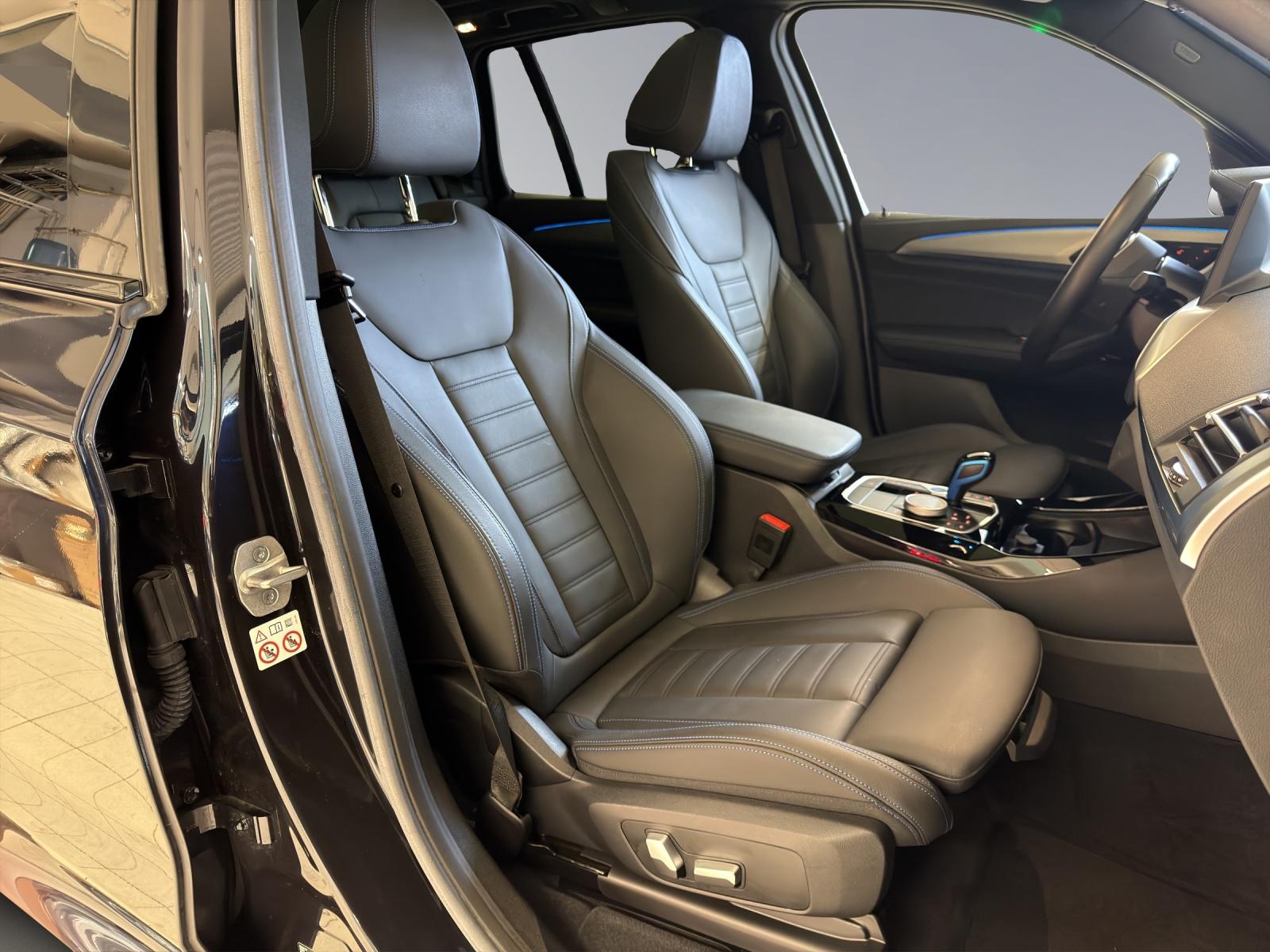 BMW iX3-image-19