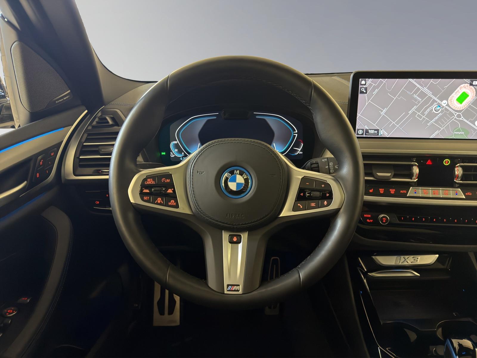 BMW iX3-image-13
