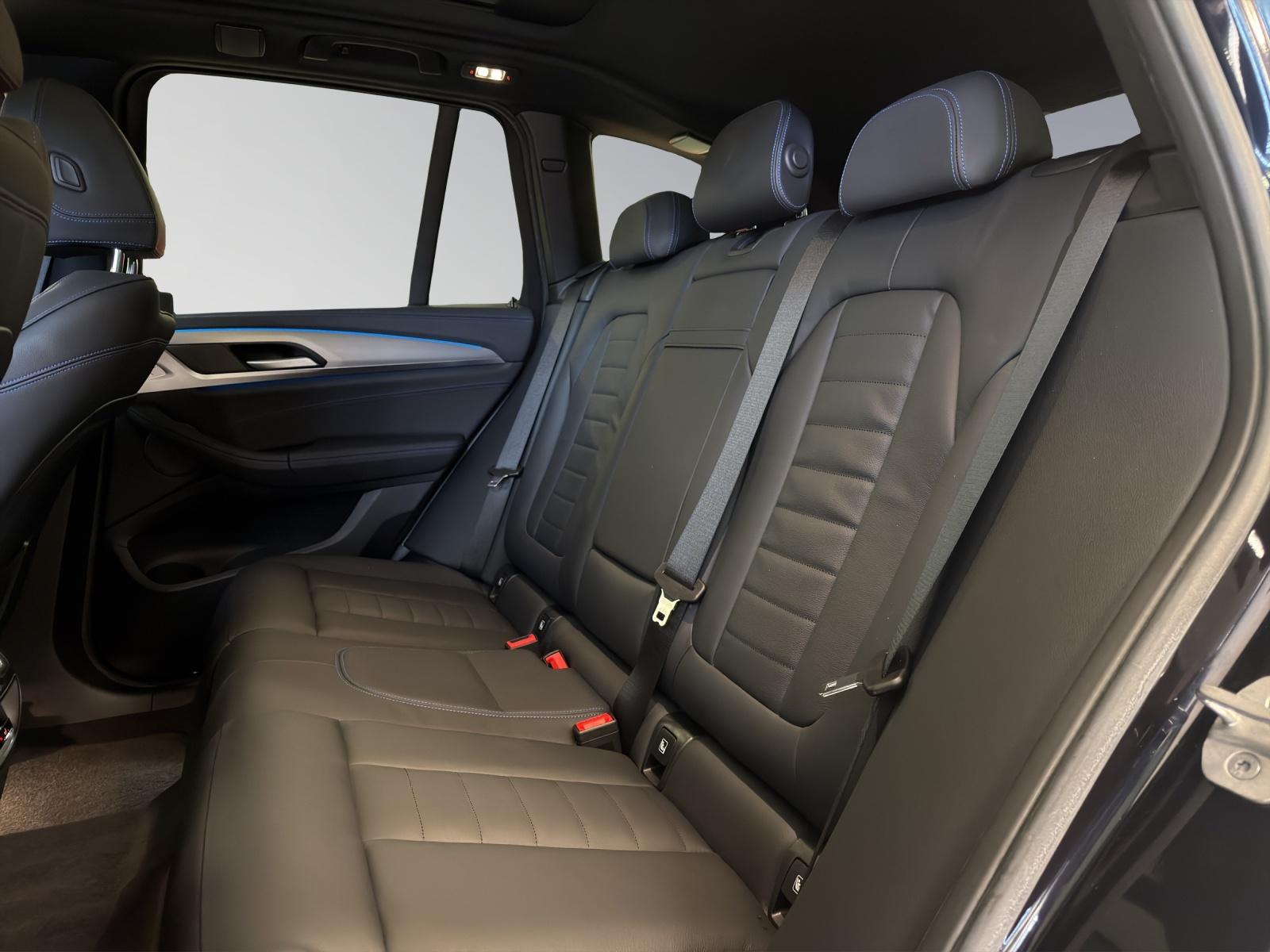 BMW iX3-image-17