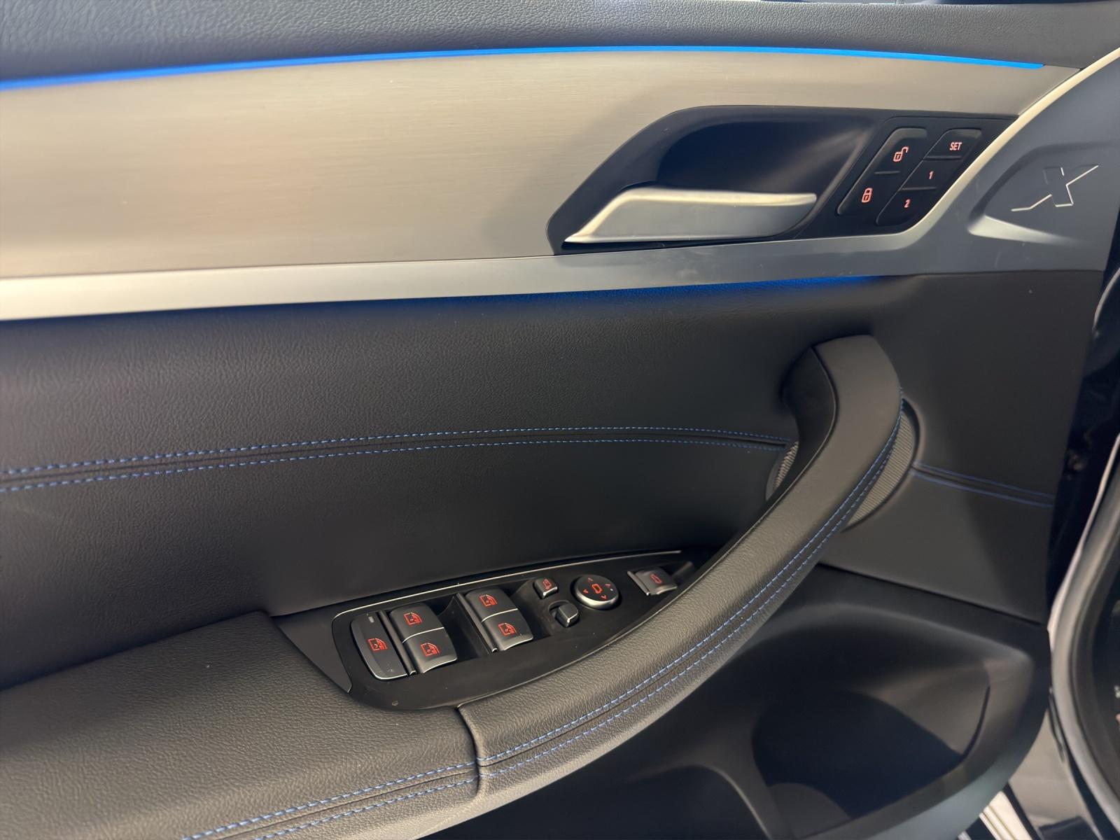 BMW iX3-image-9