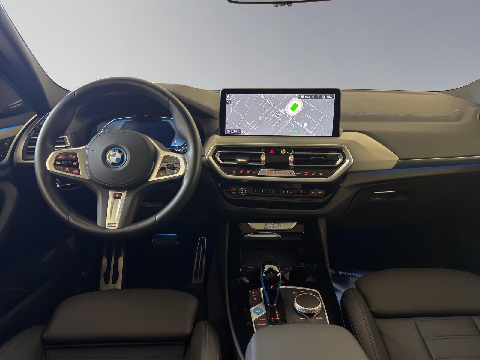 BMW iX3-image-12