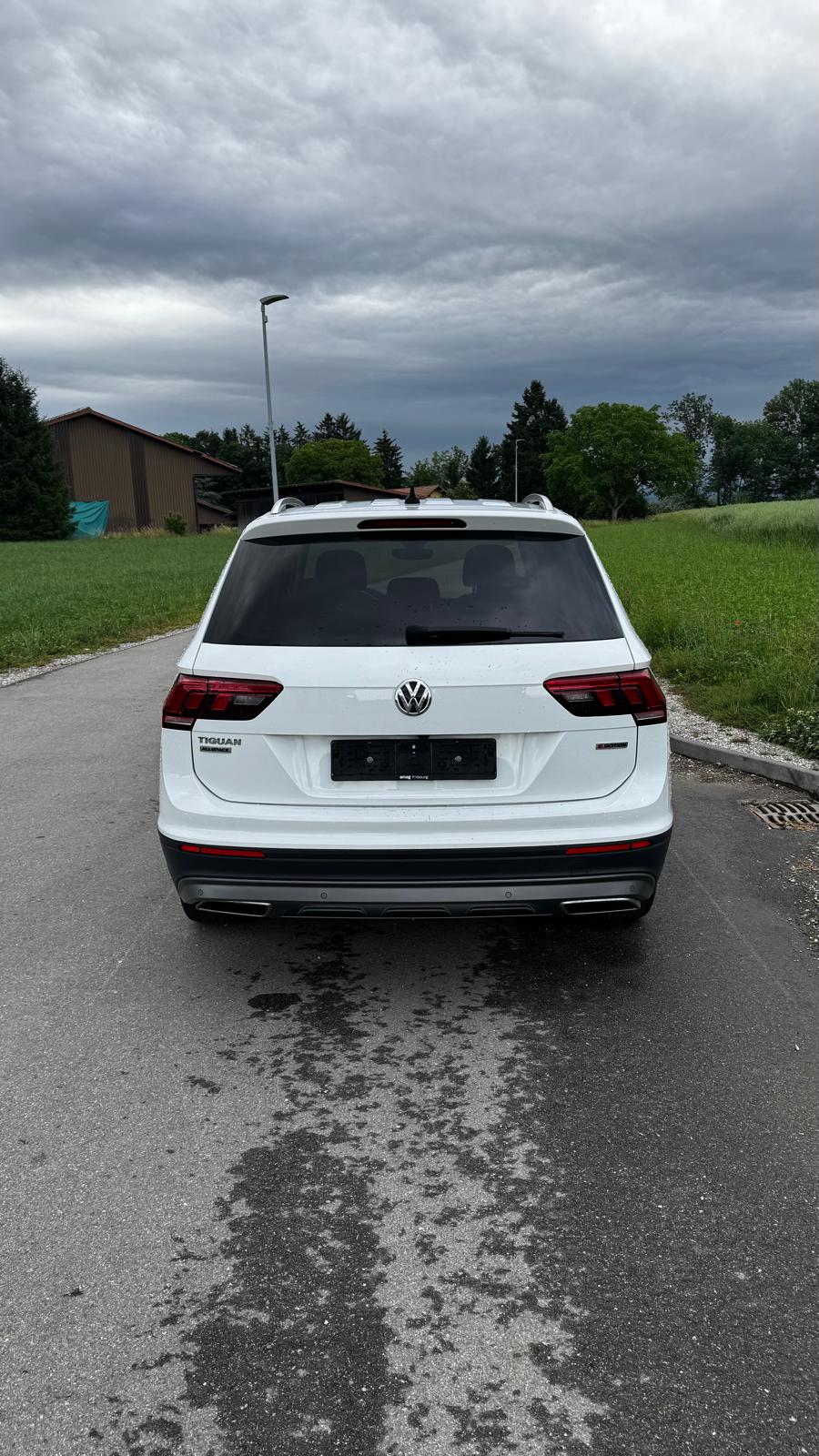 VW Tiguan Allspace 2.0TSI Comfortline 4Motion DSG-image-3