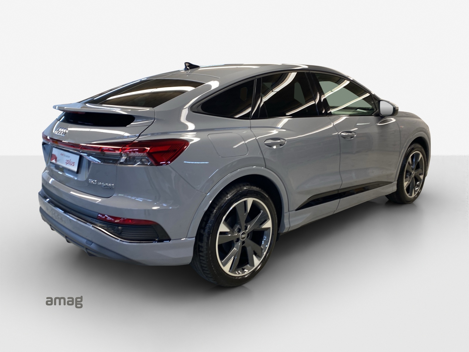 AUDI Q4 Sportback e-tron 50 quattro-image-4