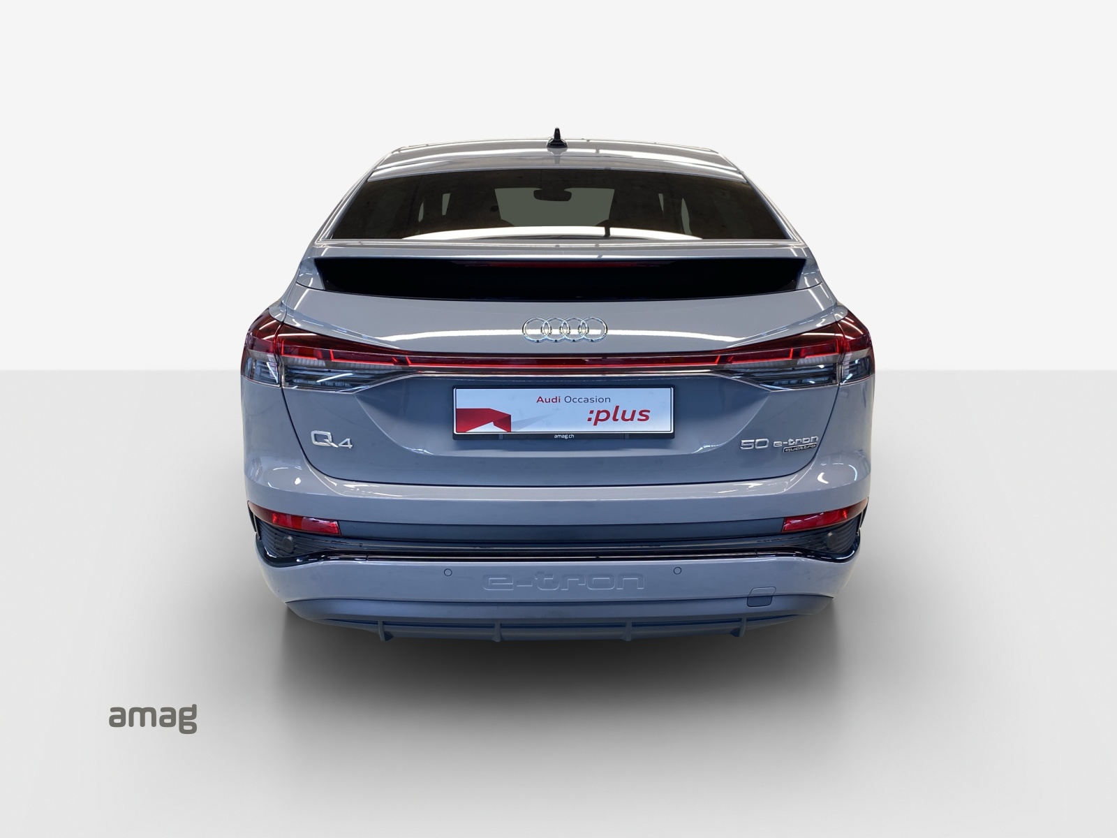 AUDI Q4 Sportback e-tron 50 quattro-showroom-element-3
