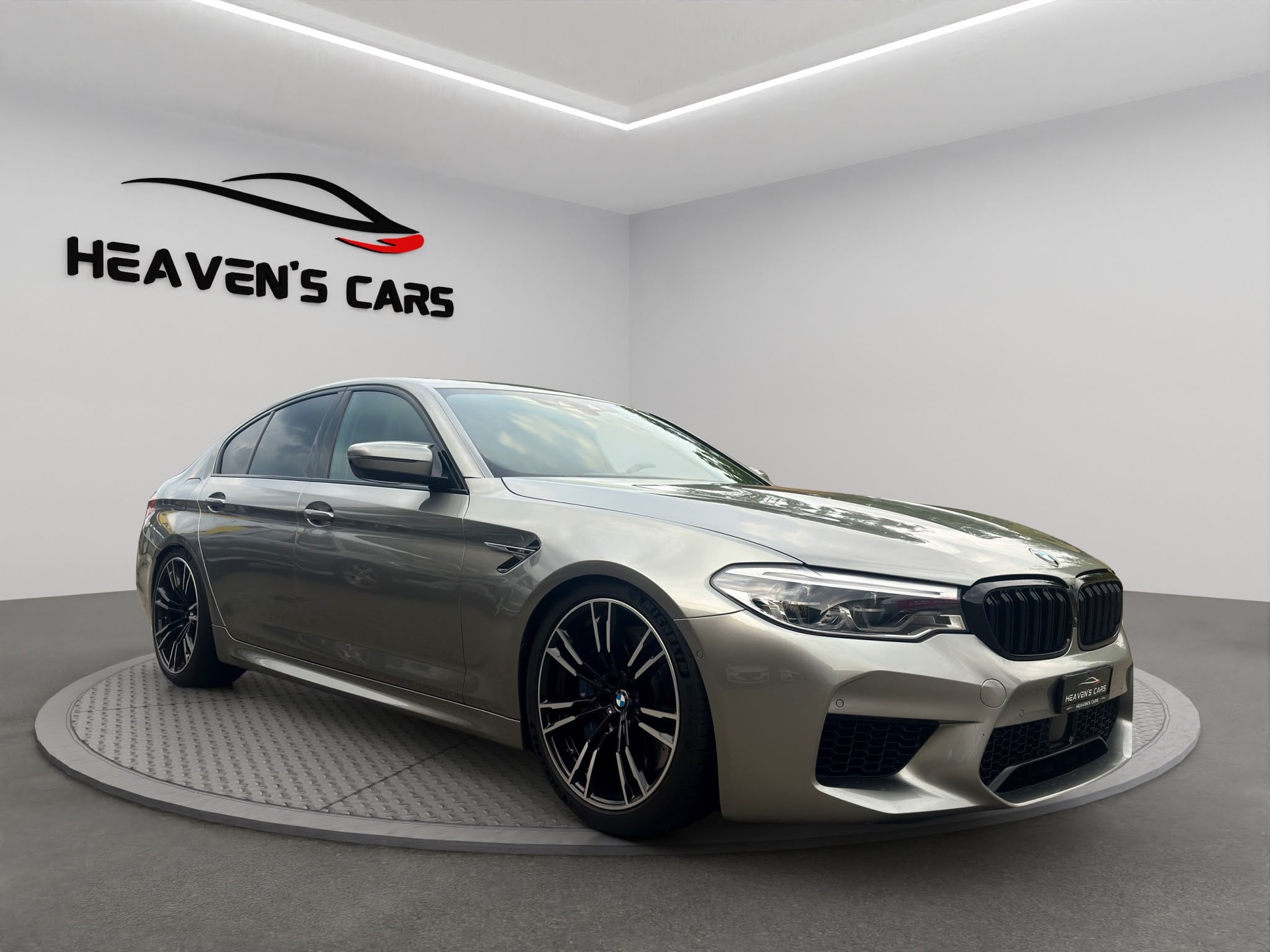 BMW M5 xDrive Drivelogic