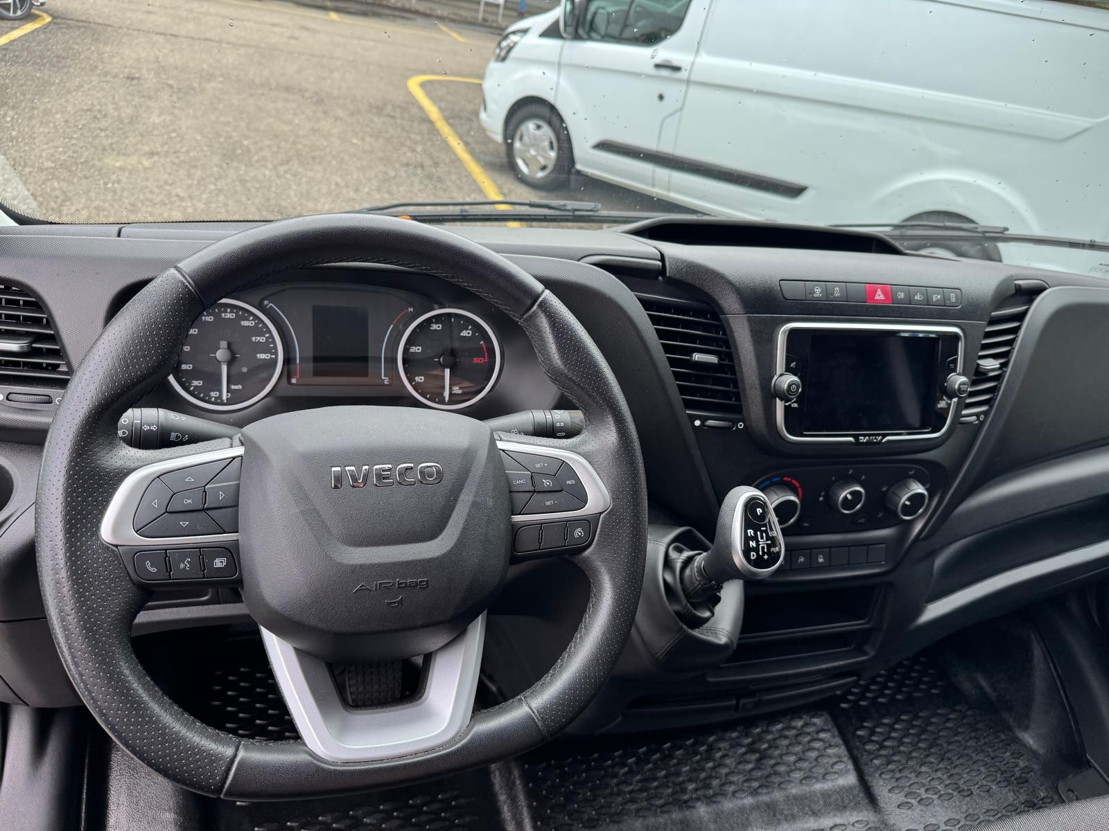 IVECO 35 S 16 A8 Lang Automatik-showroom-element-2