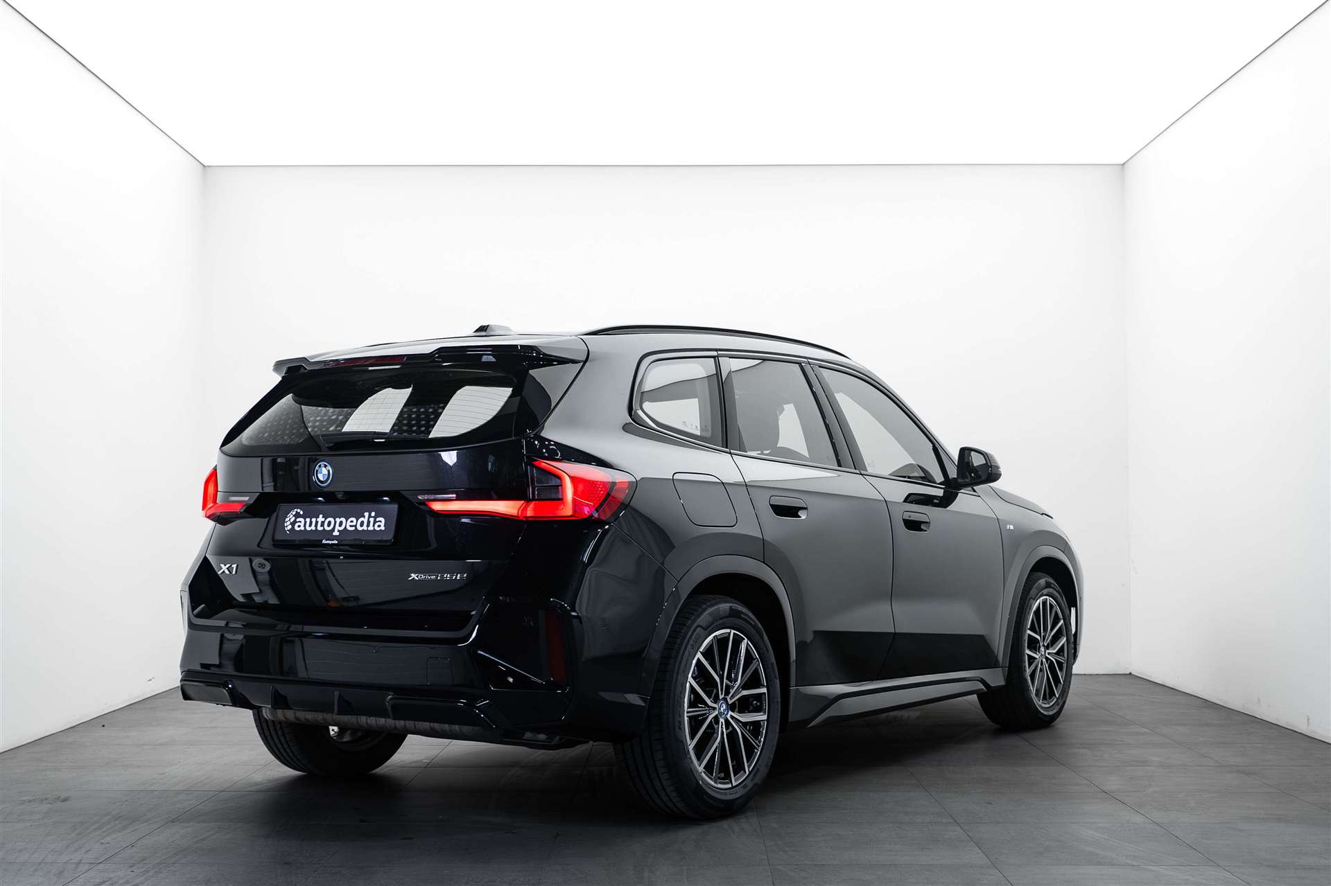BMW X1 xDrive 25e M Sport 245PS Automat-showroom-element-2